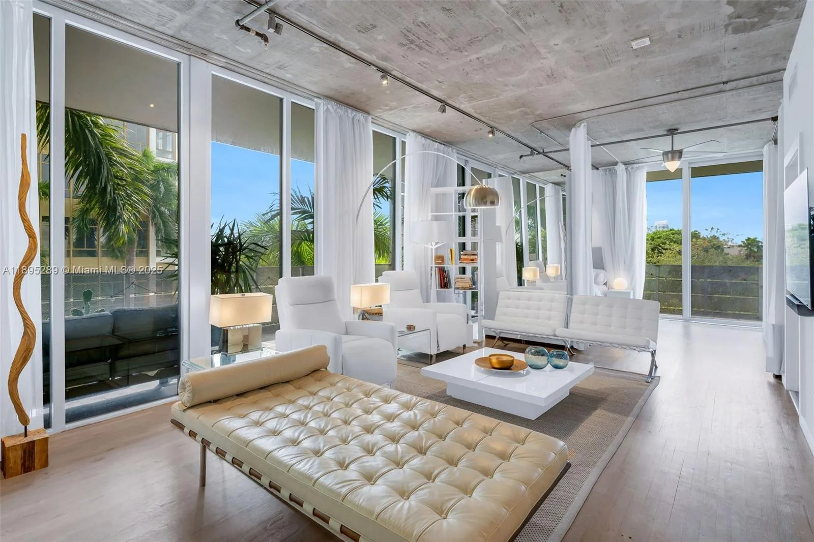 1700 Meridian Ave # 402, Miami Beach, FL 33139 photo 2