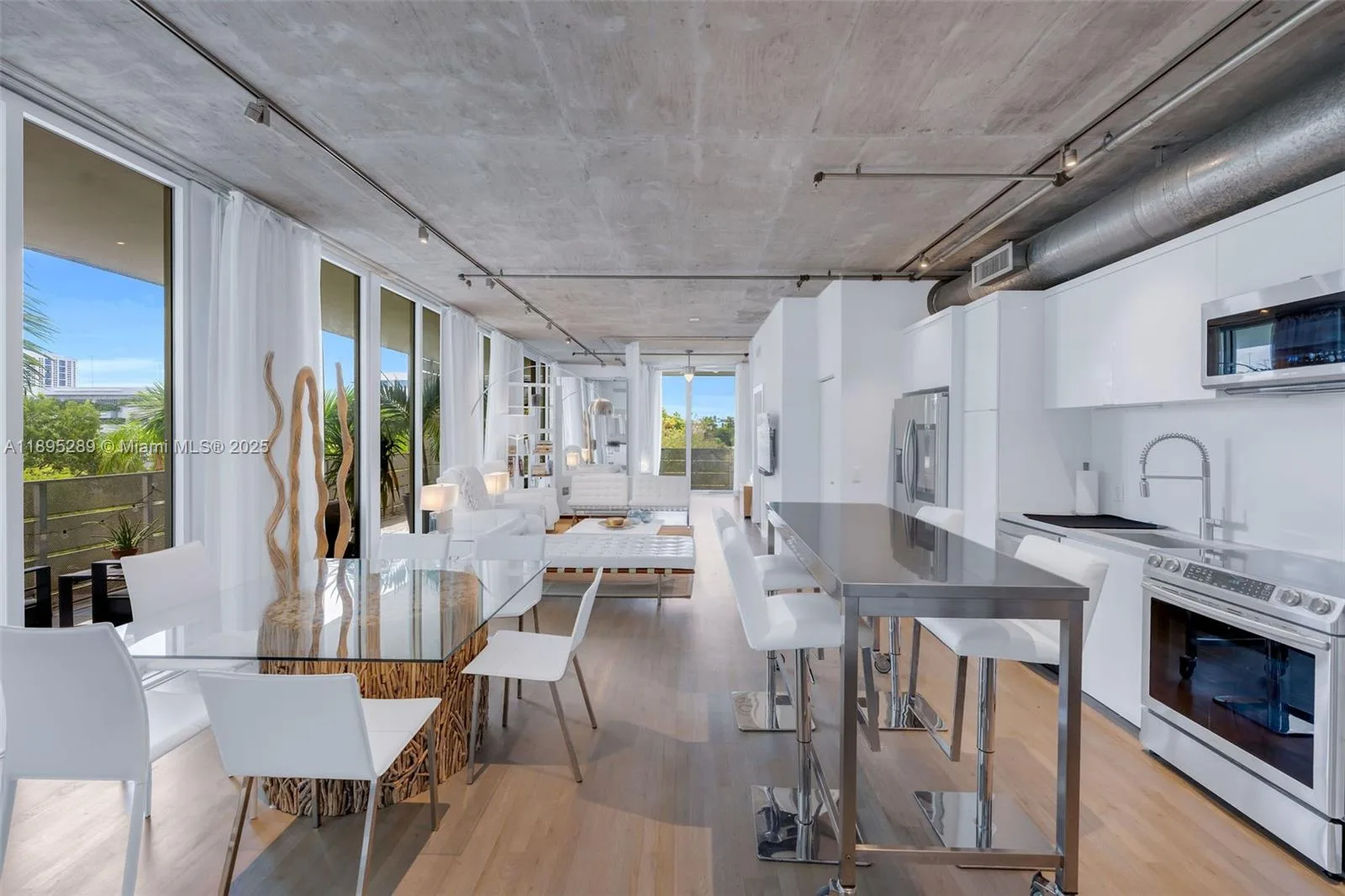 1700 Meridian Ave # 402, Miami Beach, FL 33139 photo 3