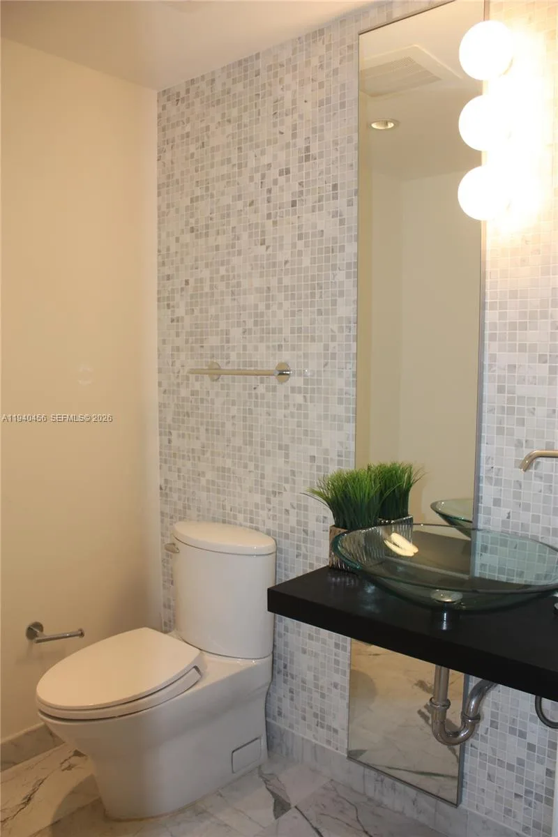 200 Biscayne Boulevard Way # 4413, Miami, FL 33131 photo 3
