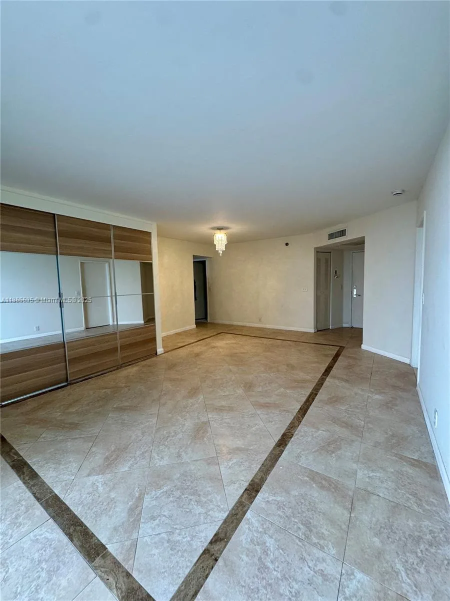 3300 NE 191st St # 1106, Aventura, FL 33180
