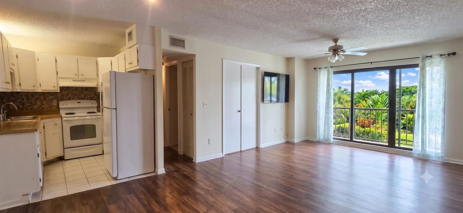 1013 Green Pine Boulevard # H2, West Palm Beach, FL 33409 photo 7