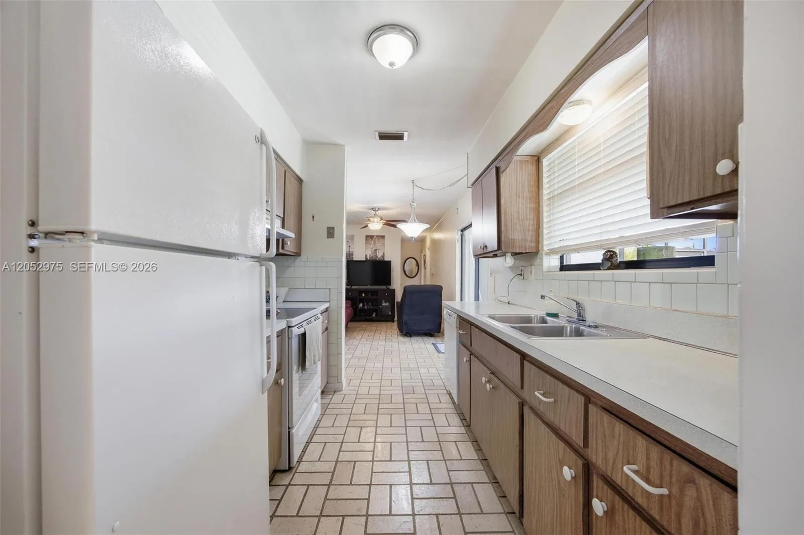 225 NW 15th St, Homestead, FL 33030 photo 9