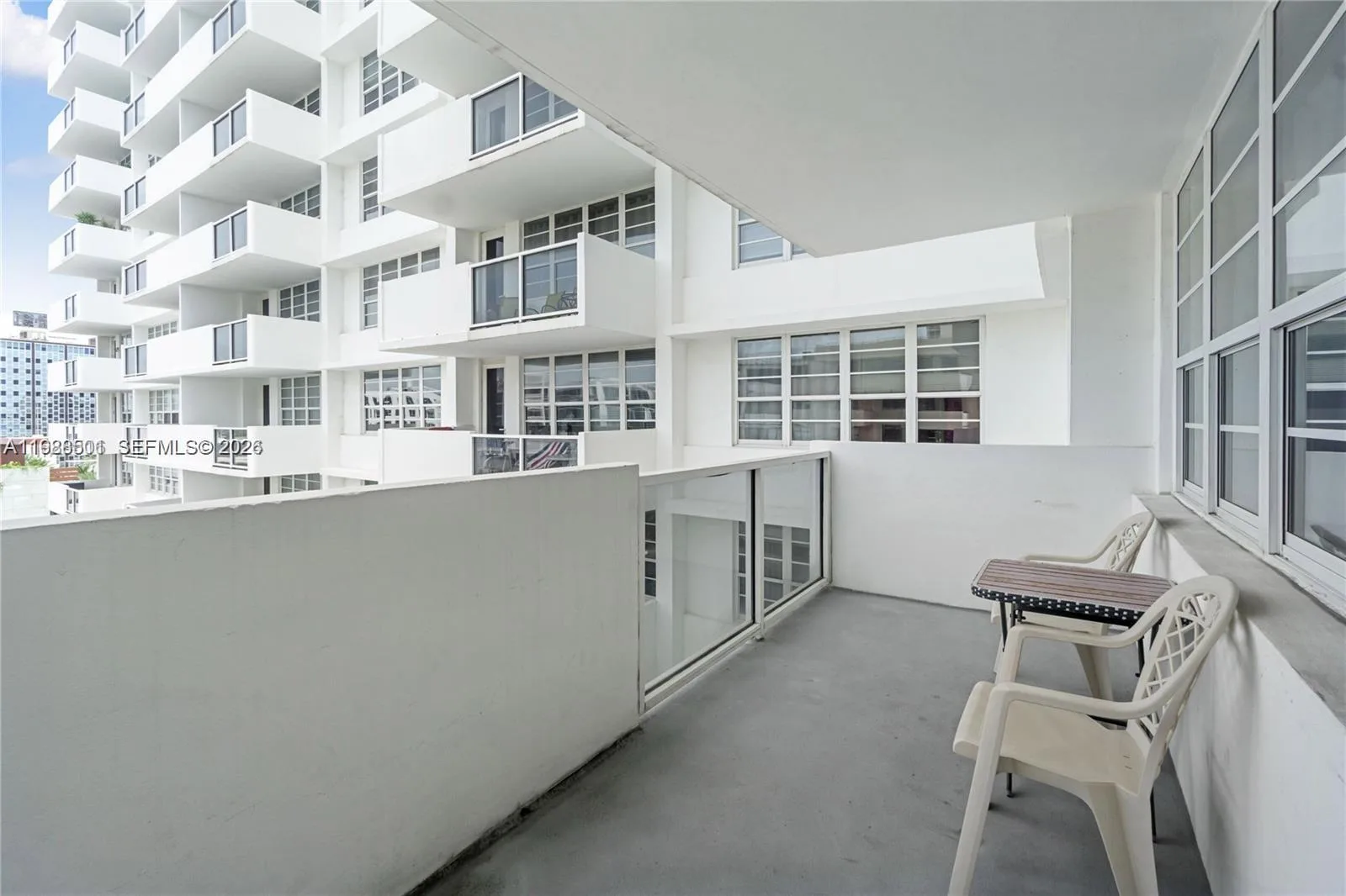 100 Lincoln Rd # 818, Miami Beach, FL 33139
