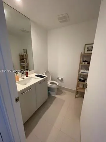 45 SW 9th St # 3210, Miami, FL 33130 photo 8