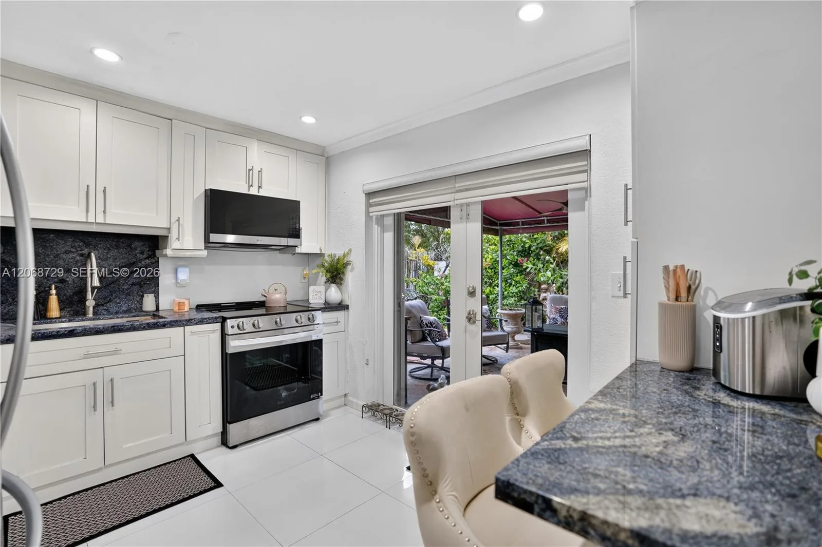 2050 SW 122nd Ave # 21, Miami, FL 33175 photo 12