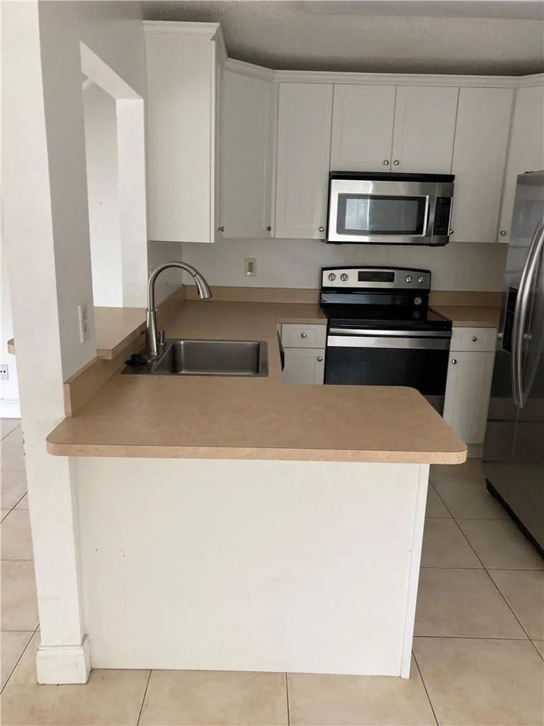 8985 NW 38TH Drive, Coral Springs, FL 33065 photo 2