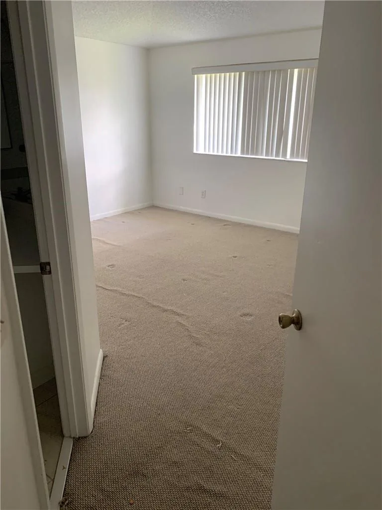 8985 NW 38TH Drive, Coral Springs, FL 33065 photo 4