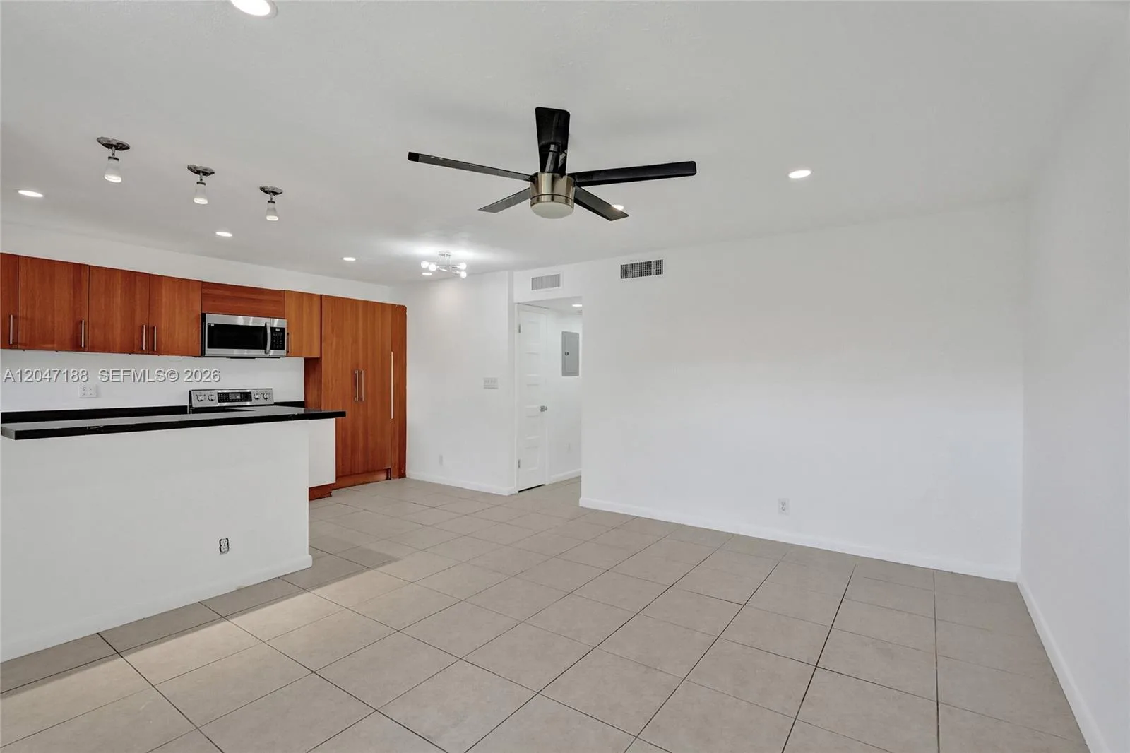 3050 NE 5th Ter # 13, Wilton Manors, FL 33334 photo 6