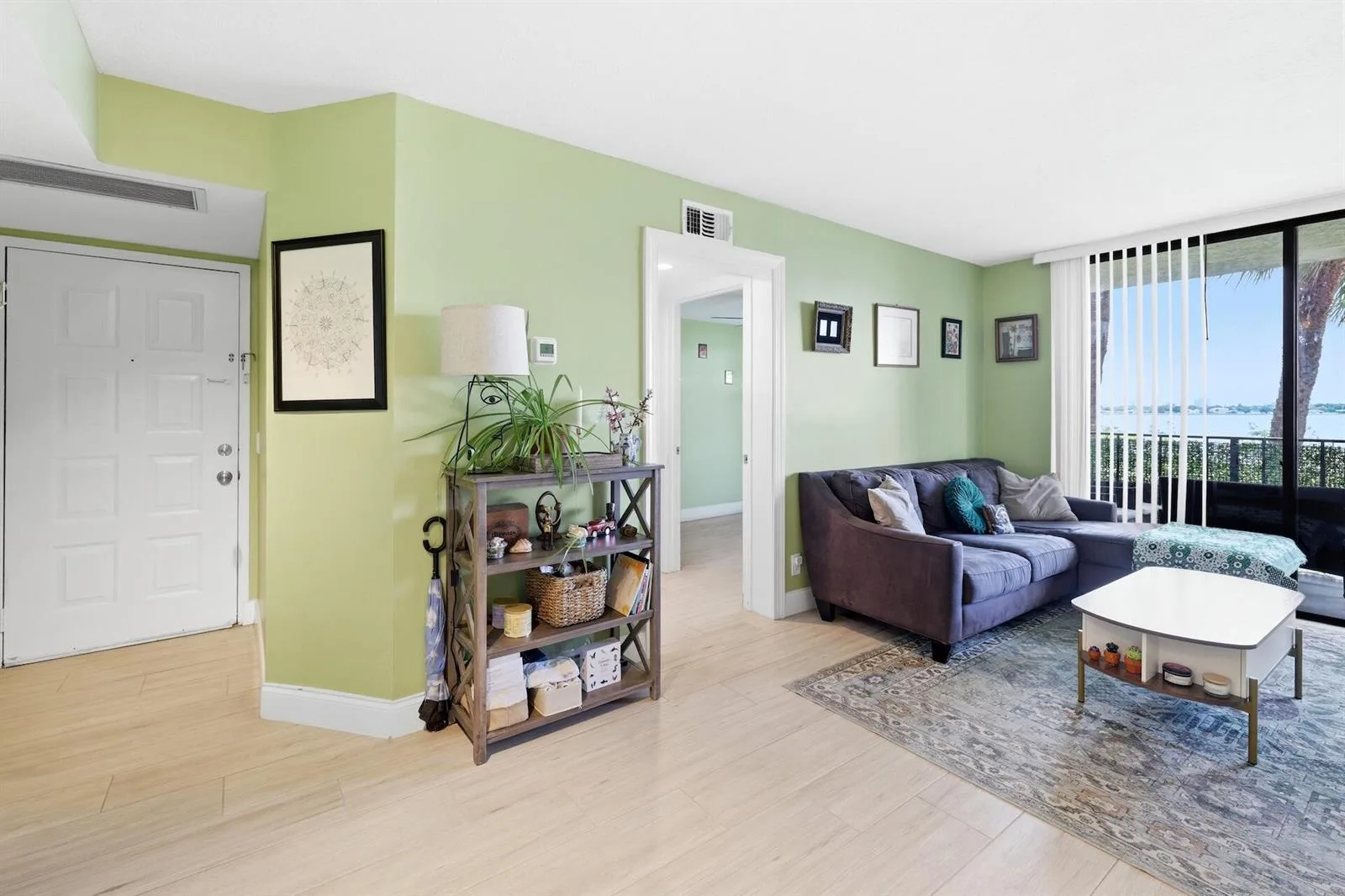 760 EXECUTIVE CENTER Drive # 24, West Palm Beach, FL 33401 photo 3