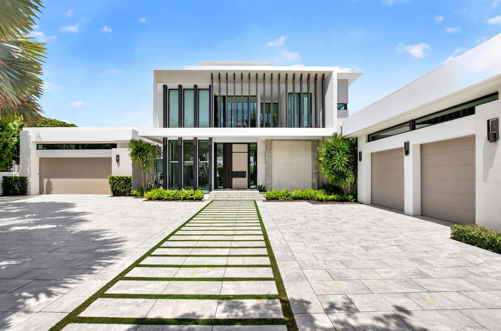 6960 Lake Estates Court, Boca Raton, FL 33496