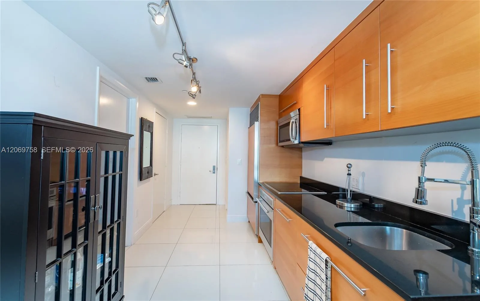 475 Brickell Ave # 2908, Miami, FL 33131 photo 11