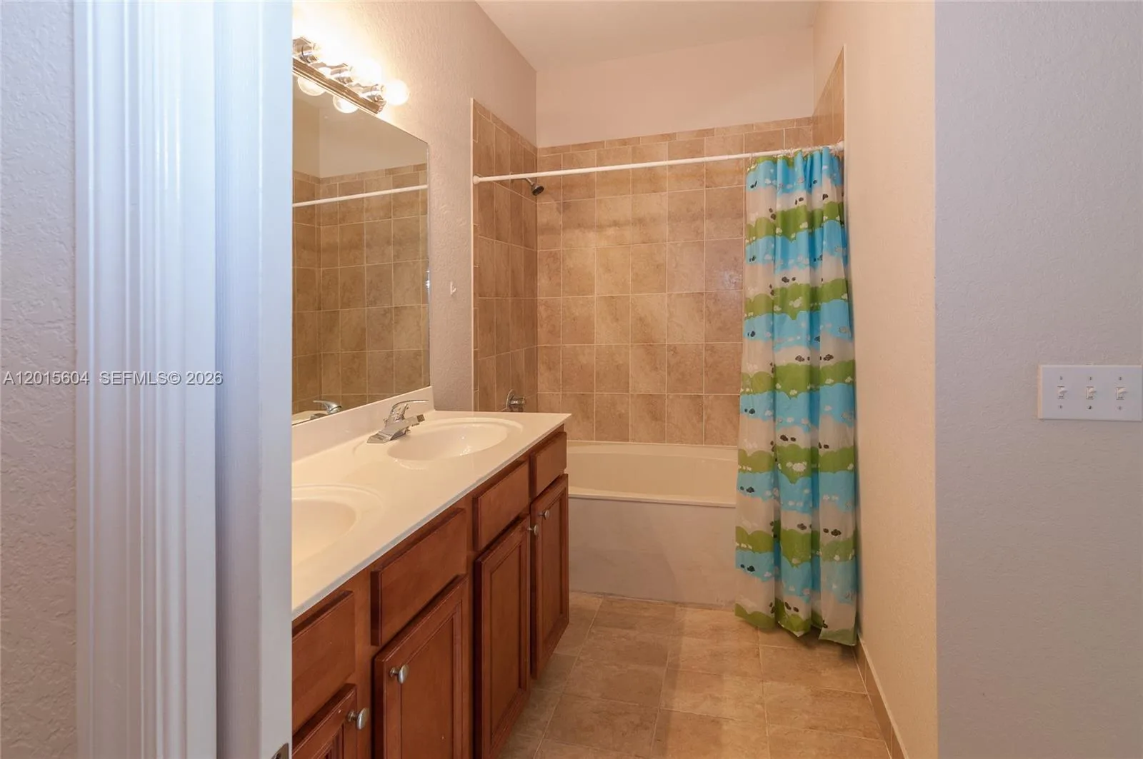 1036 NE 208th St # 1036, Miami, FL 33179 photo 7