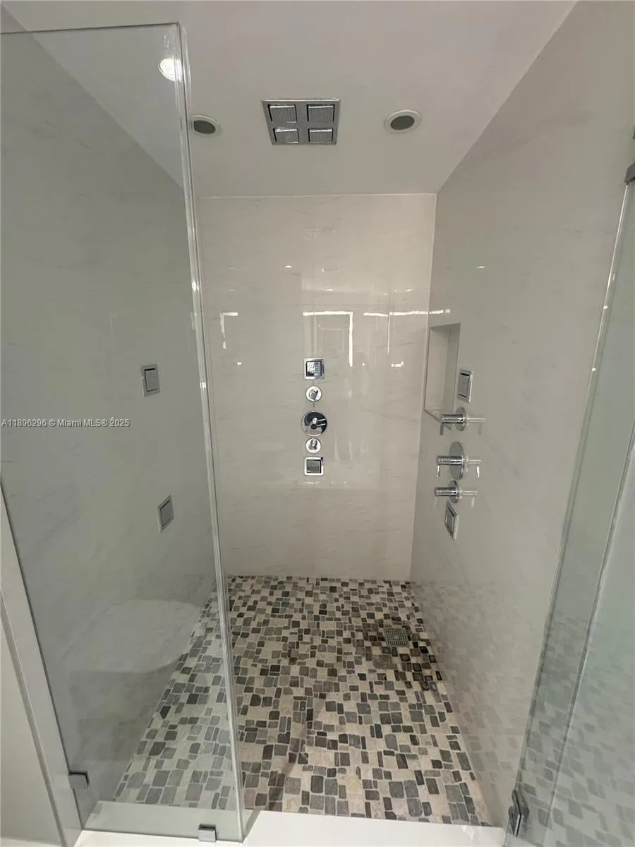 5970 Indian Creek Dr # PH-3, Miami Beach, FL 33140 photo 11