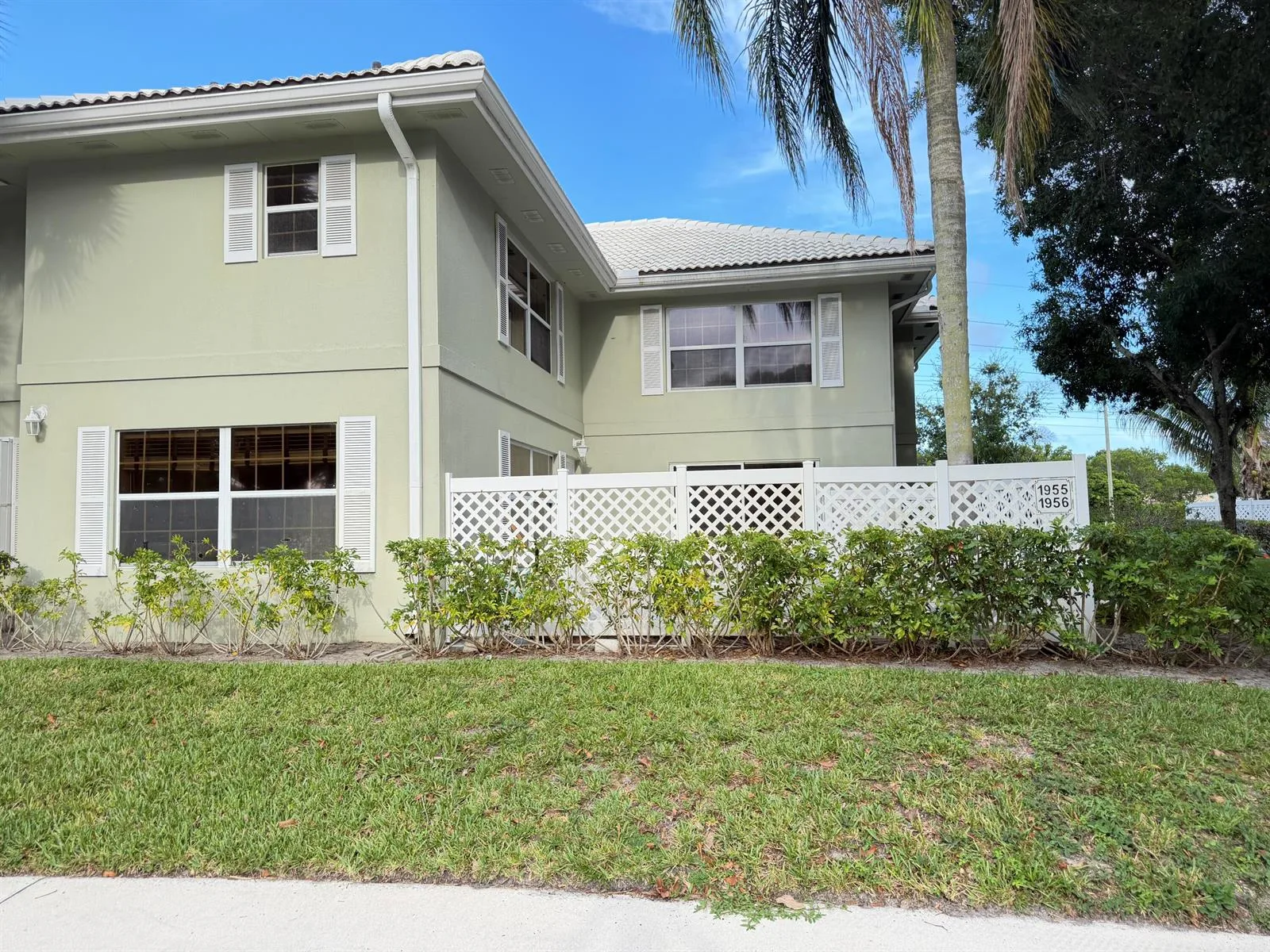 1956 Hartford Court, West Palm Beach, FL 33409