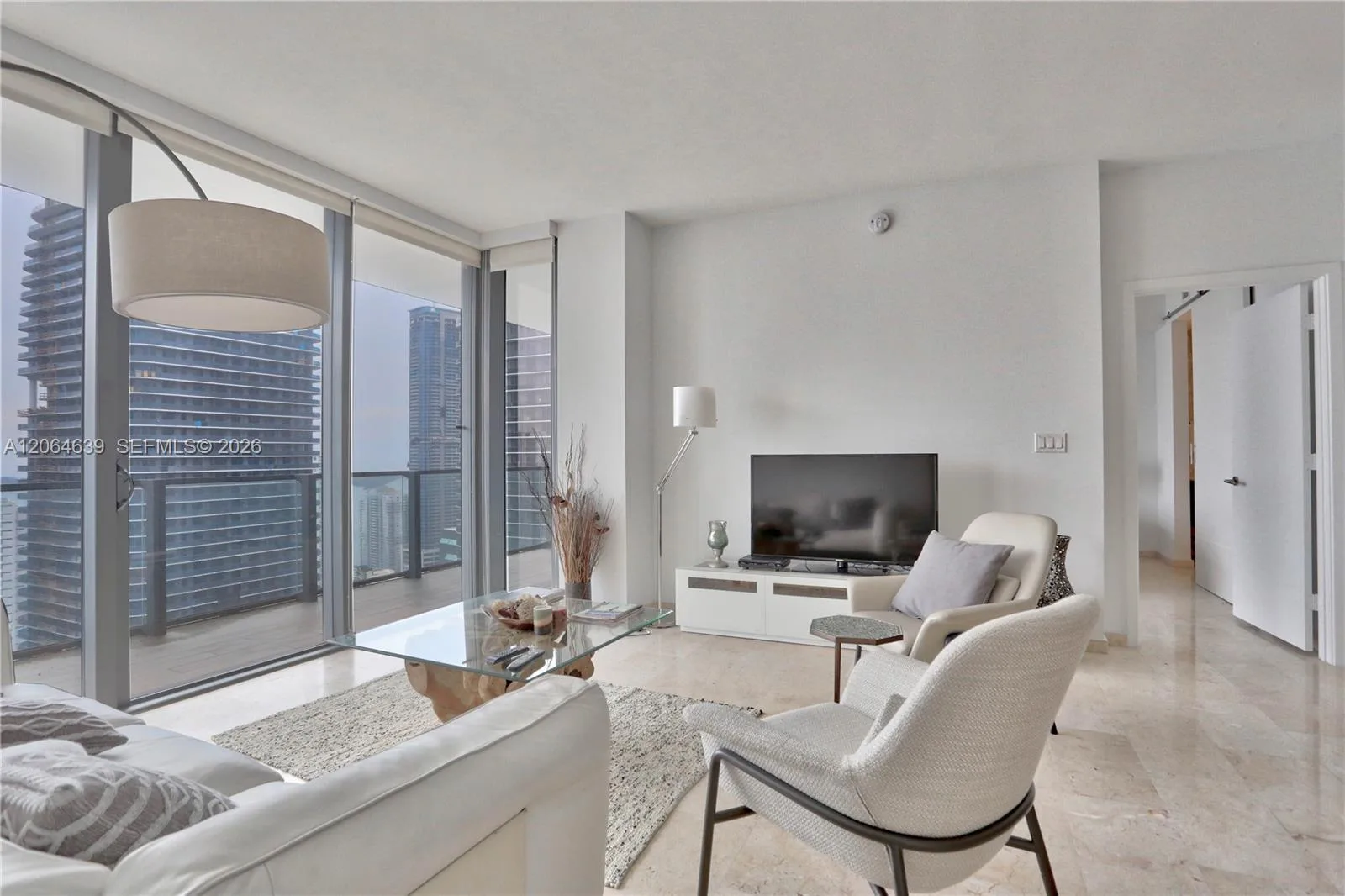 88 SW 7th St # 3805, Miami, FL 33130