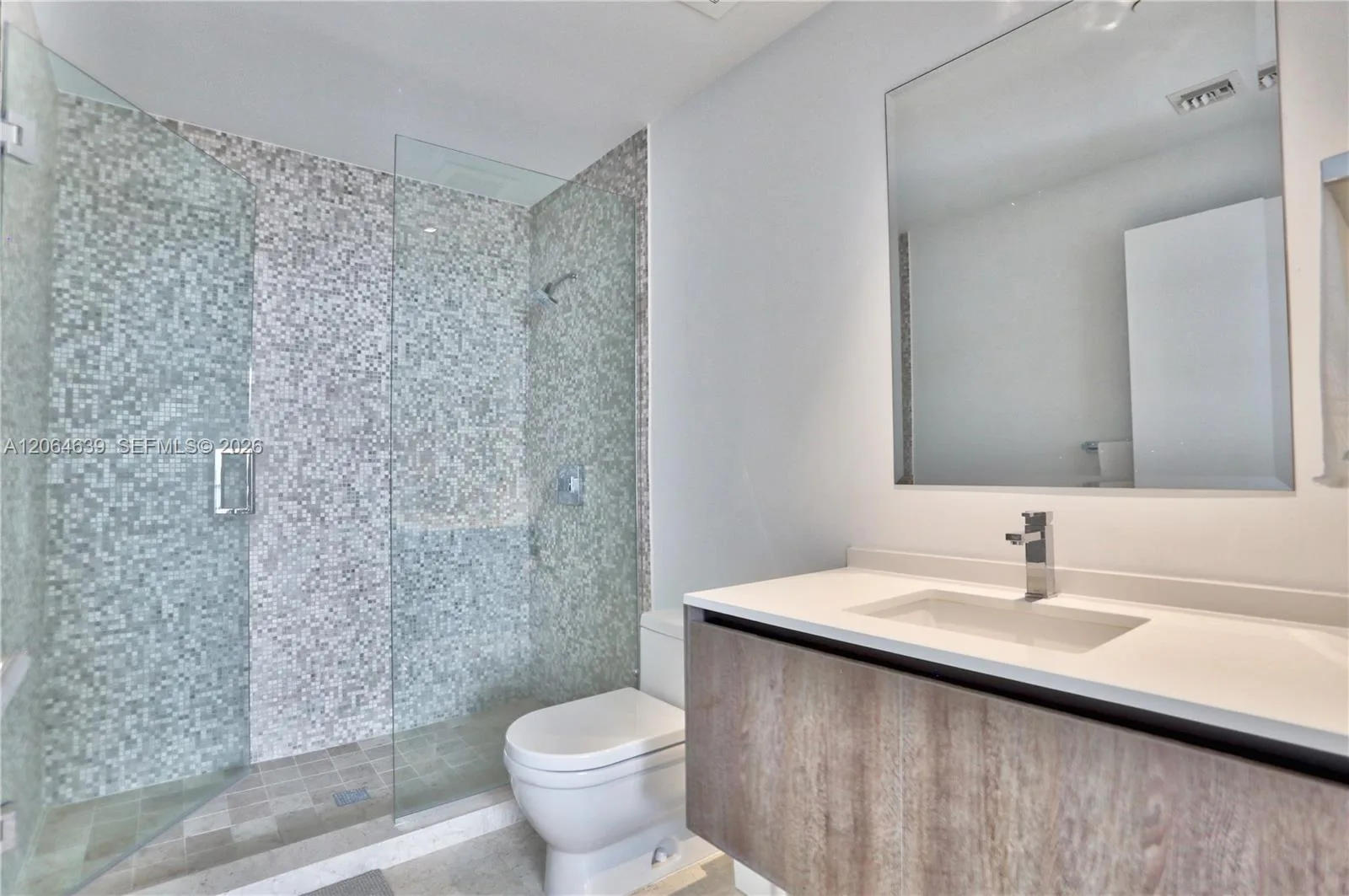 88 SW 7th St # 3805, Miami, FL 33130 photo 10