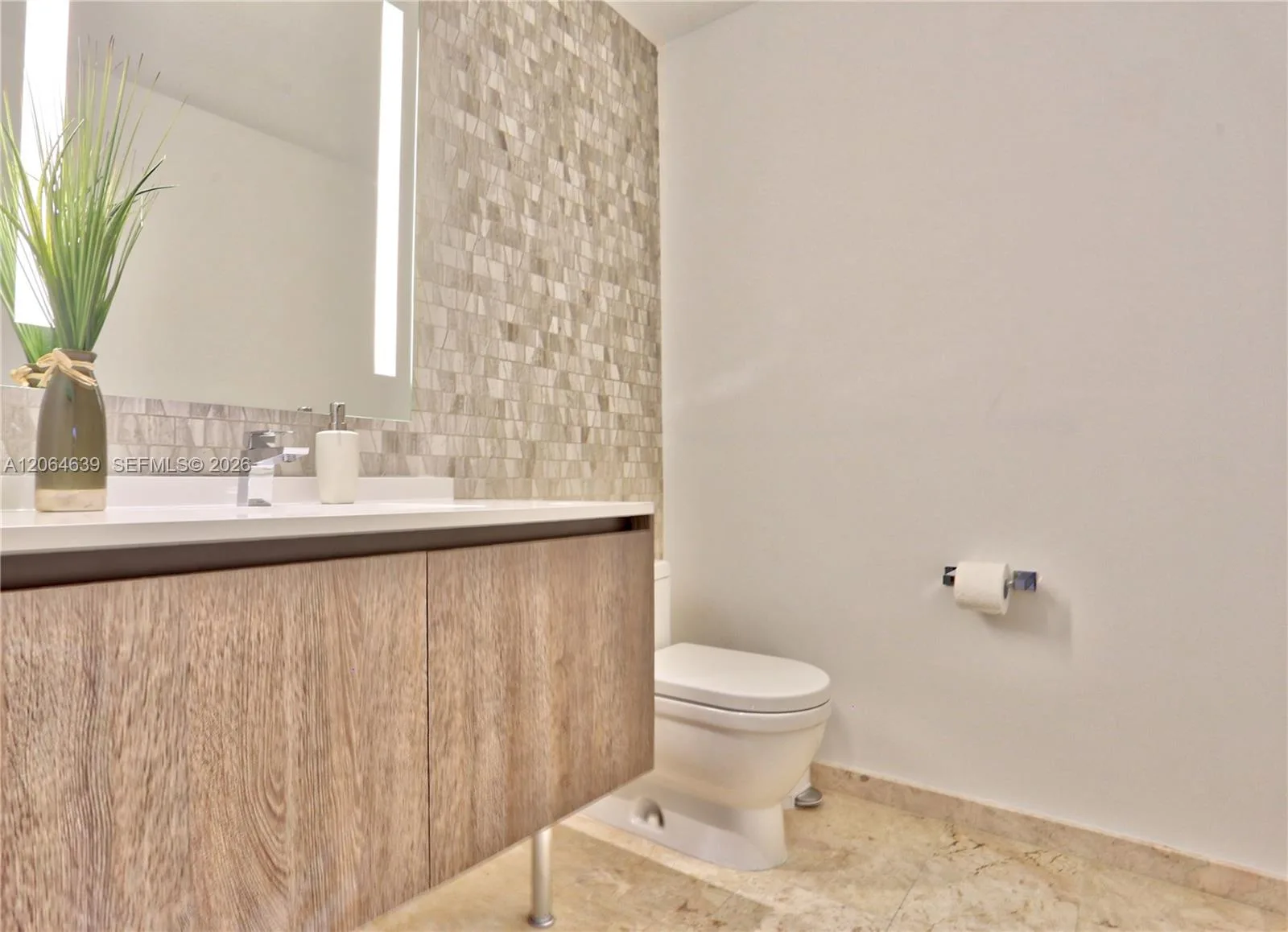 88 SW 7th St # 3805, Miami, FL 33130 photo 11