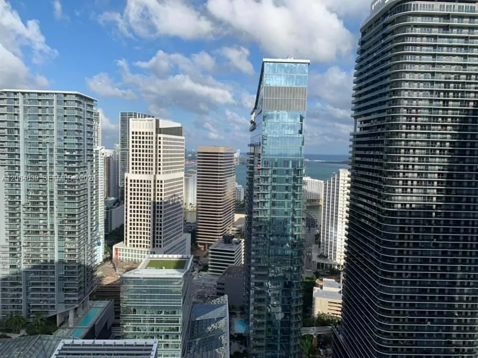 88 SW 7th St # 3805, Miami, FL 33130 photo 13
