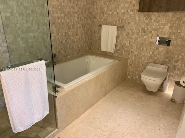 88 SW 7th St # 3805, Miami, FL 33130 photo 6