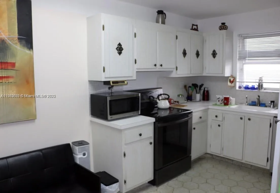 2780 NE 183rd St # 1701, Aventura, FL 33160 photo 2
