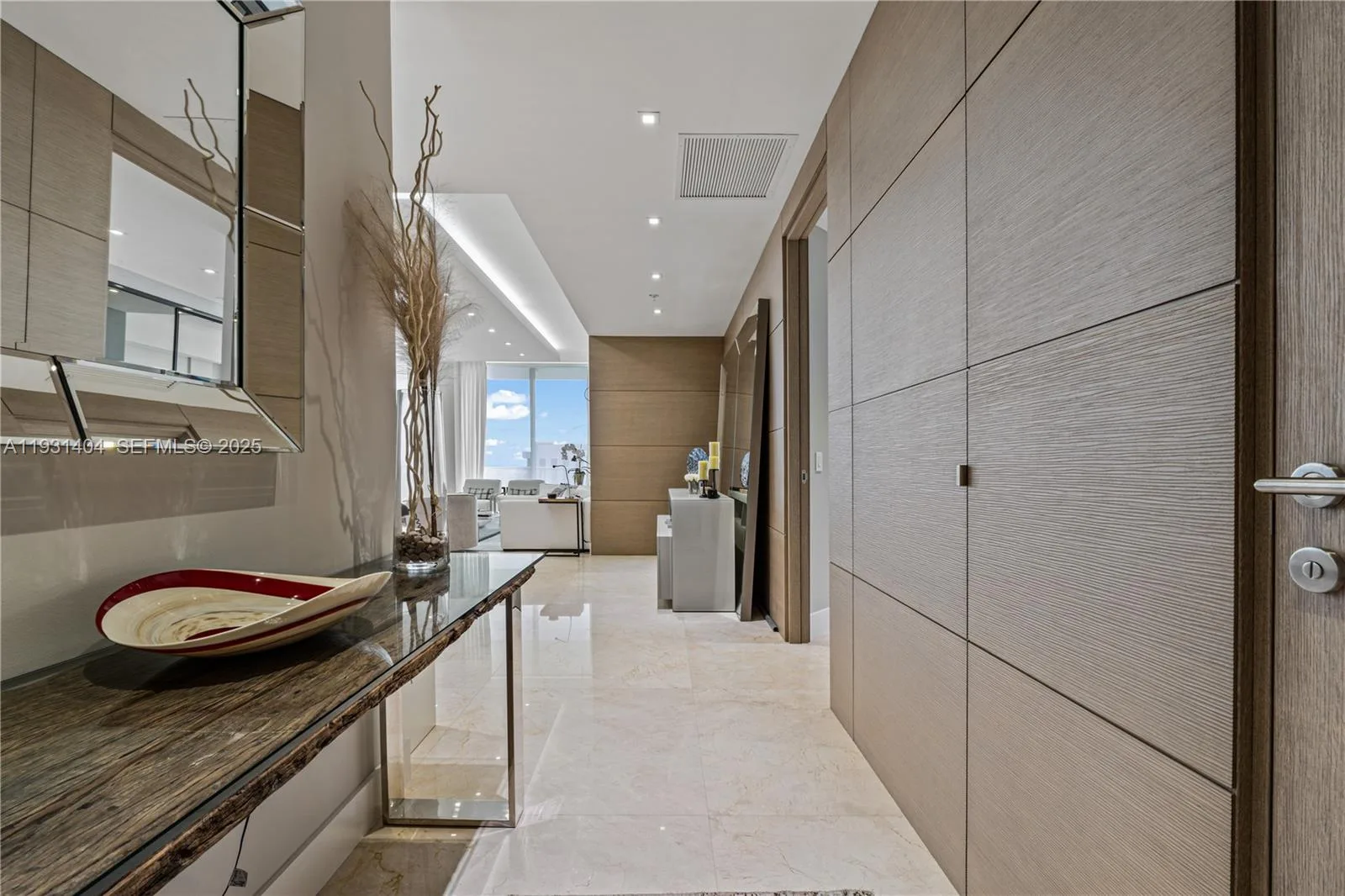 17301 Biscayne Blvd # PH-5, North Miami Beach, FL 33160 photo 4