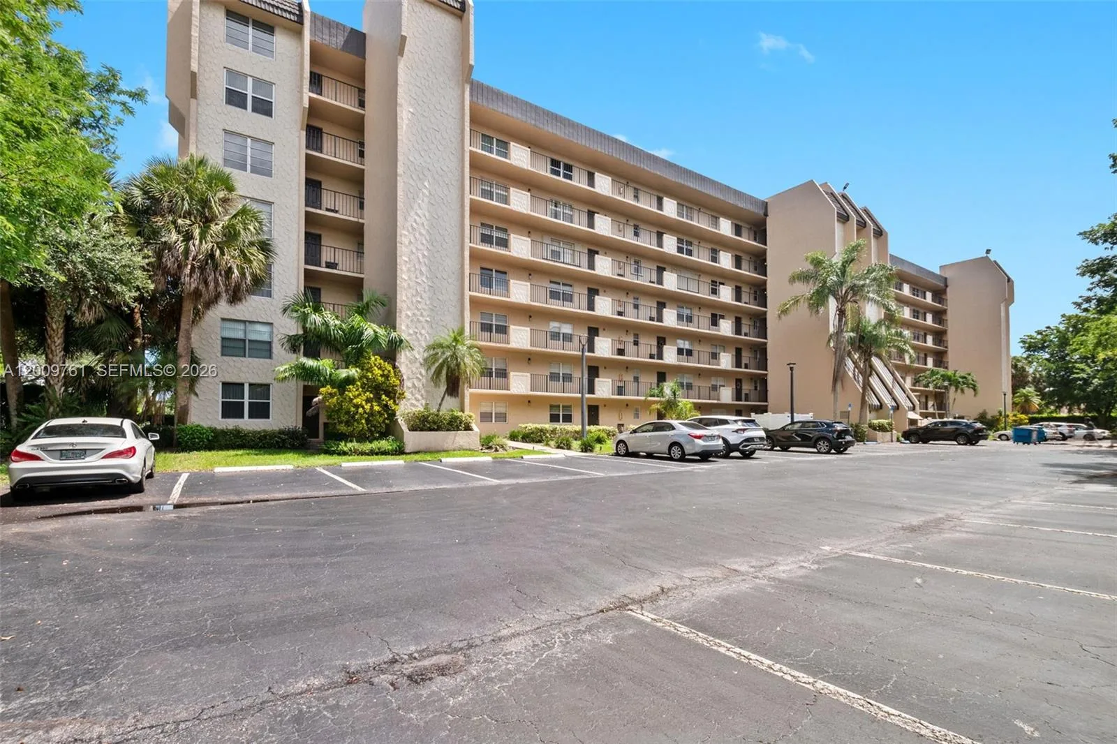 3300 W Rolling Hills Cir # 510, Davie, FL 33328