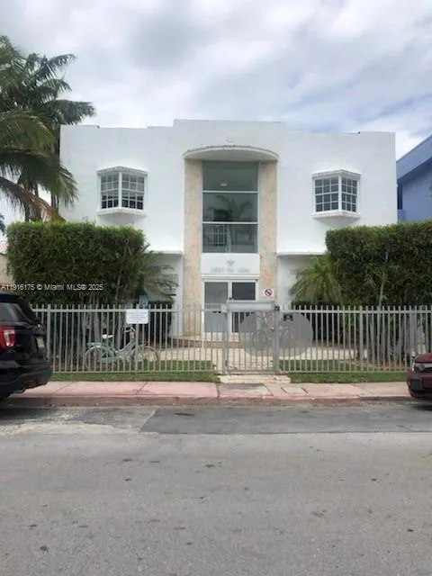 1526 Pennsylvania Ave # 19, Miami Beach, FL 33139 photo 3