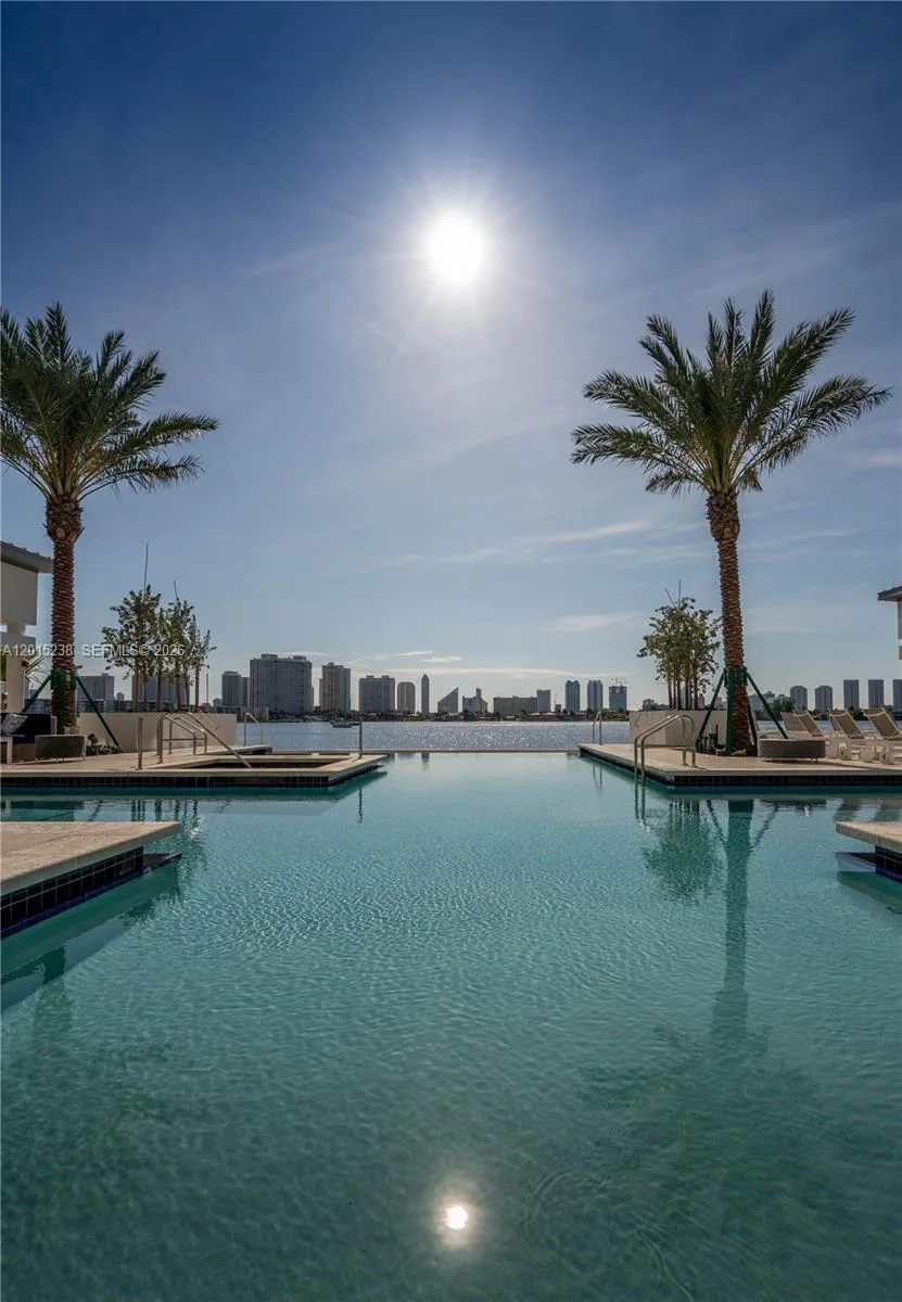17301 Biscayne Blvd # 203, North Miami Beach, FL 33160 photo 11