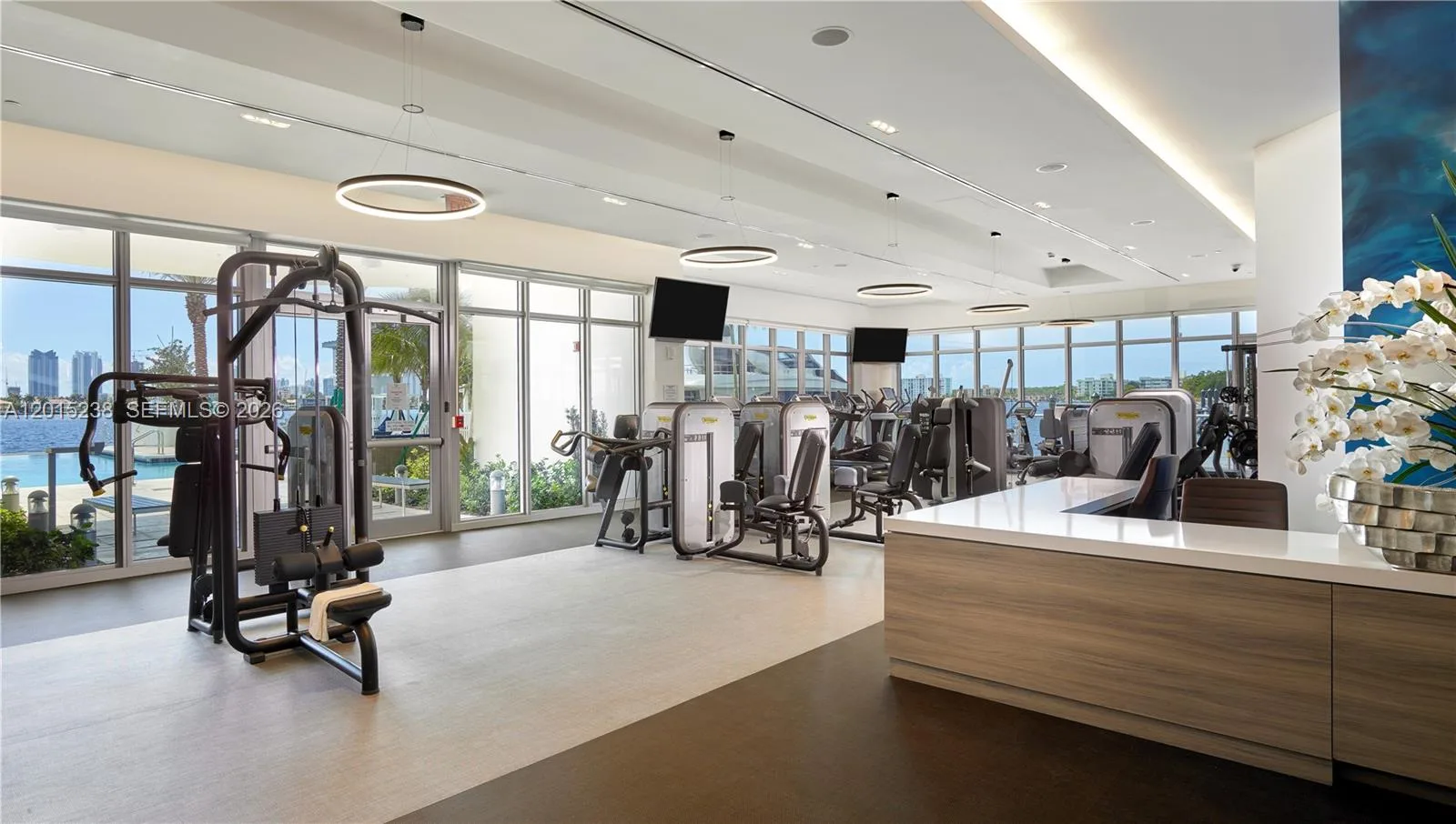 17301 Biscayne Blvd # 203, North Miami Beach, FL 33160 photo 4