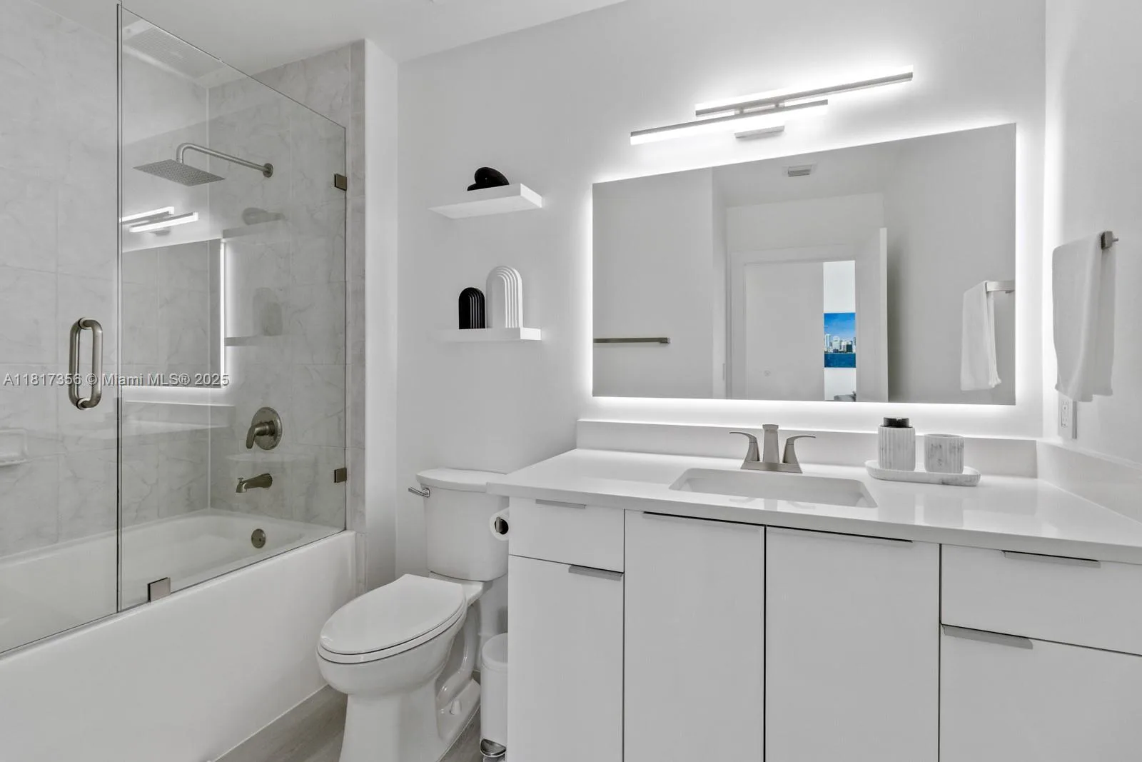 133 NE 2nd Ave # 2712, Miami, FL 33132 photo 10