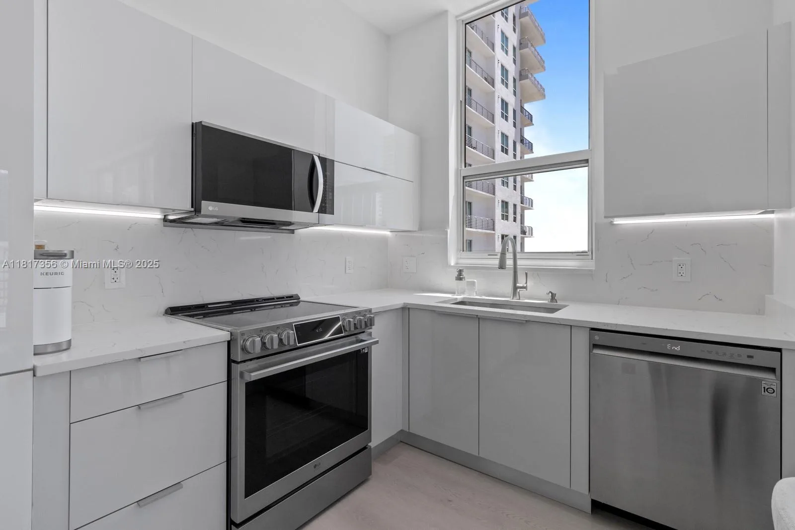 133 NE 2nd Ave # 2712, Miami, FL 33132 photo 6