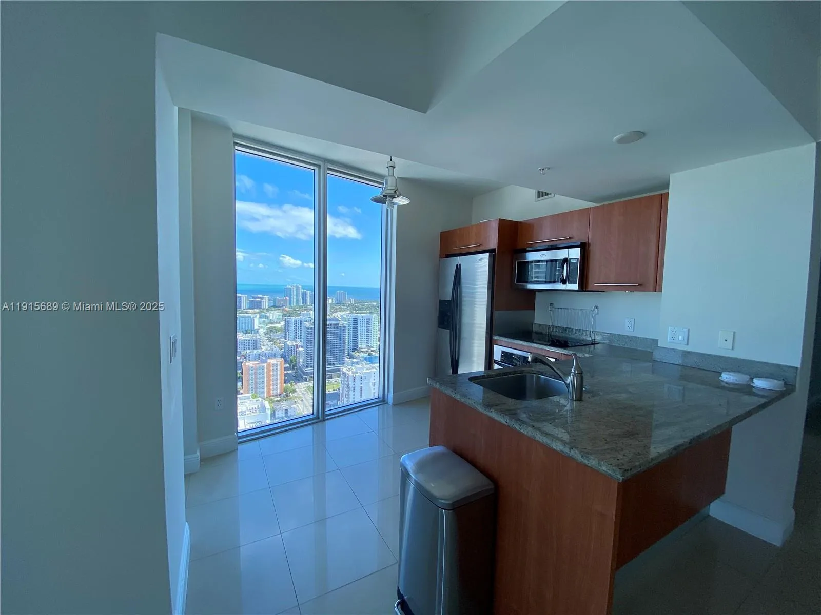 185 SW 7 ST # 4212, Miami, FL 33130