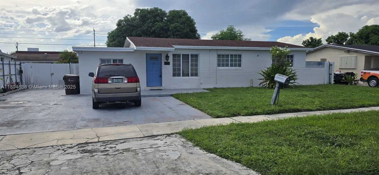 7160 W 10th Ave, Hialeah, FL 33014 photo 2
