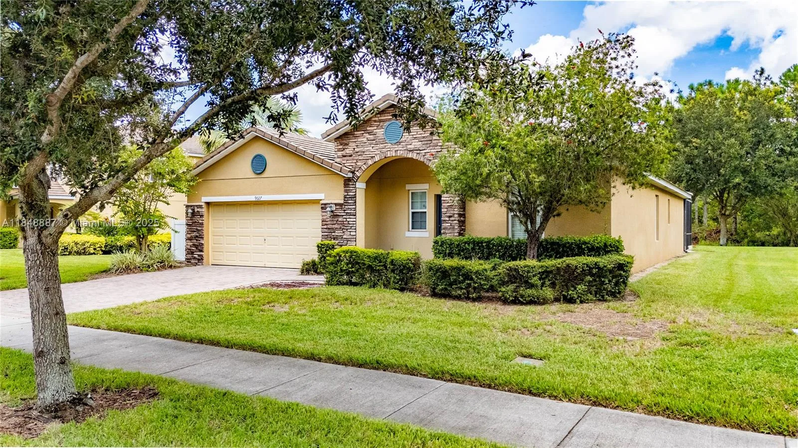 9027 Polos Pl, Kissimmee, FL 34747 photo 2