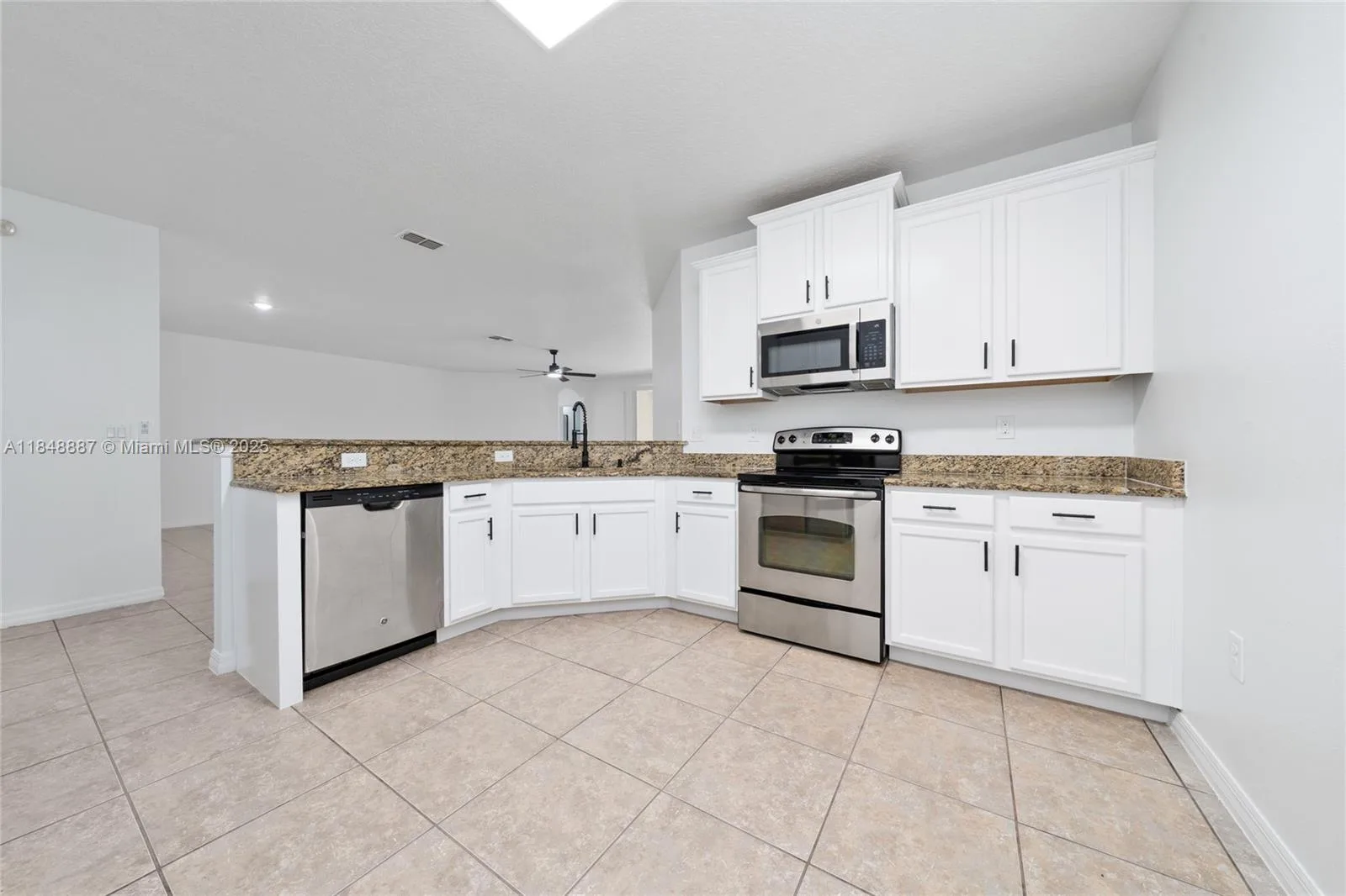 9027 Polos Pl, Kissimmee, FL 34747 photo 4