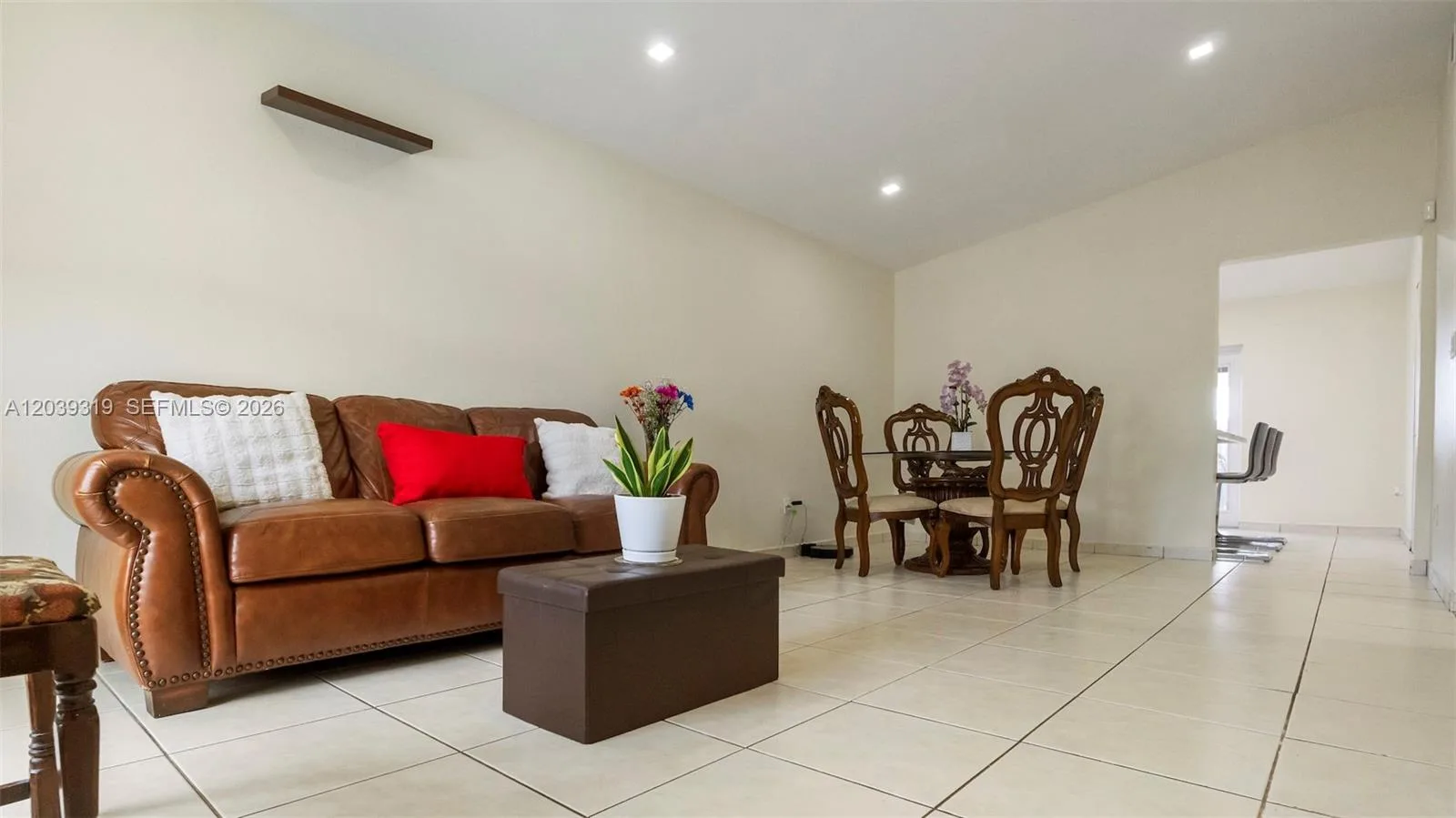 7548 NW 173rd Ter, Hialeah, FL 33015 photo 3