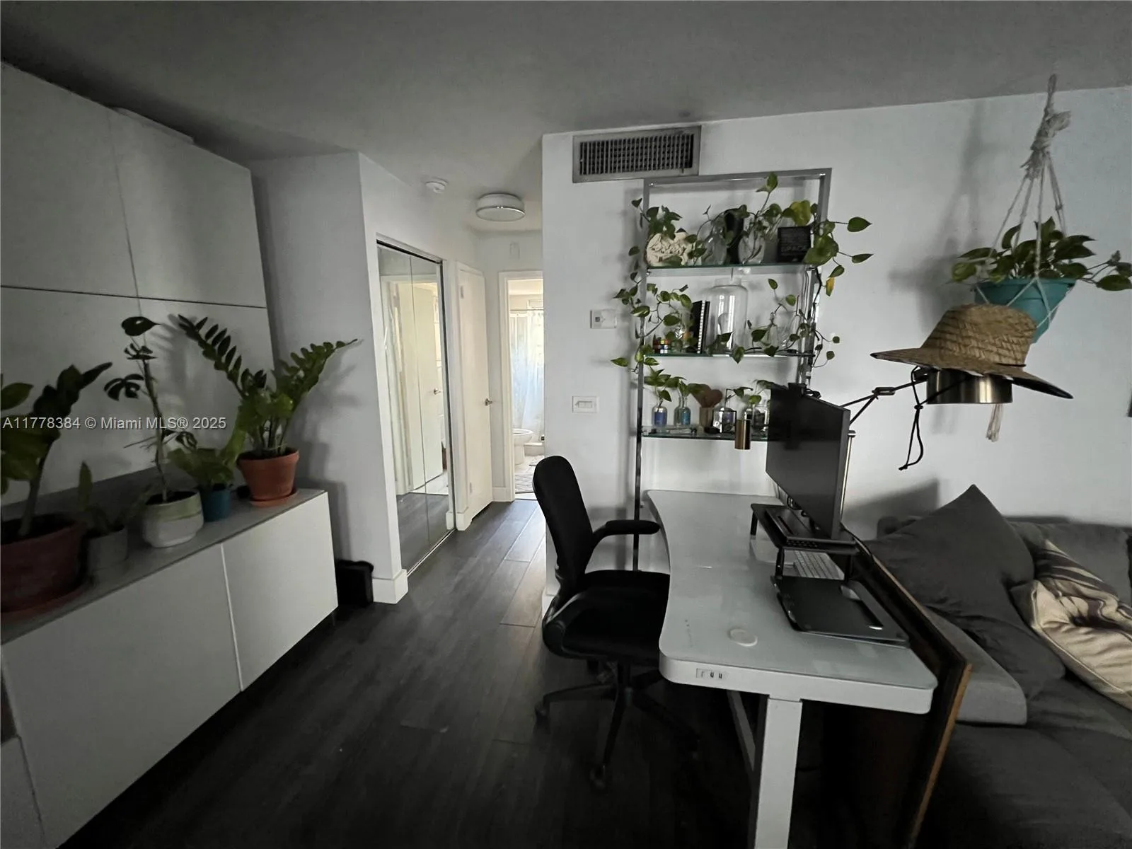 221 Meridian Ave # 206, Miami Beach, FL 33139 photo 3