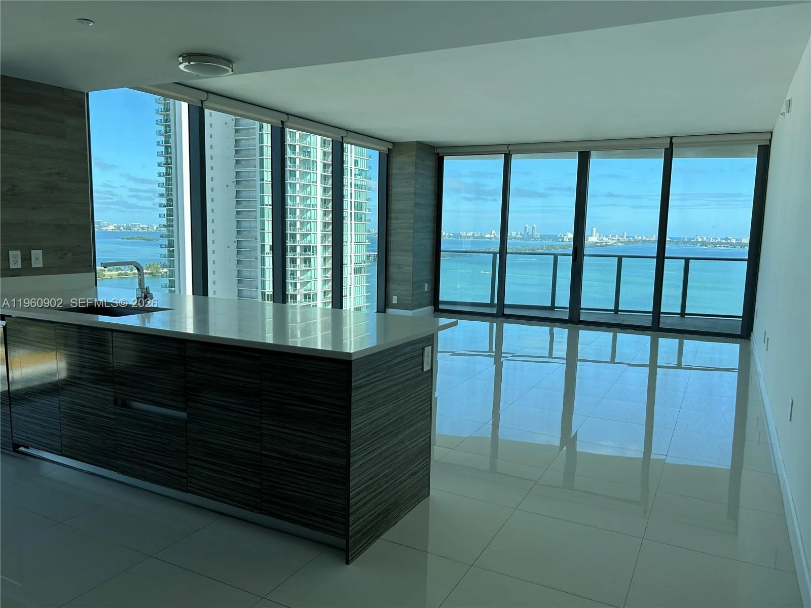 460 NE 28th St # 2401, Miami, FL 33137 photo 2