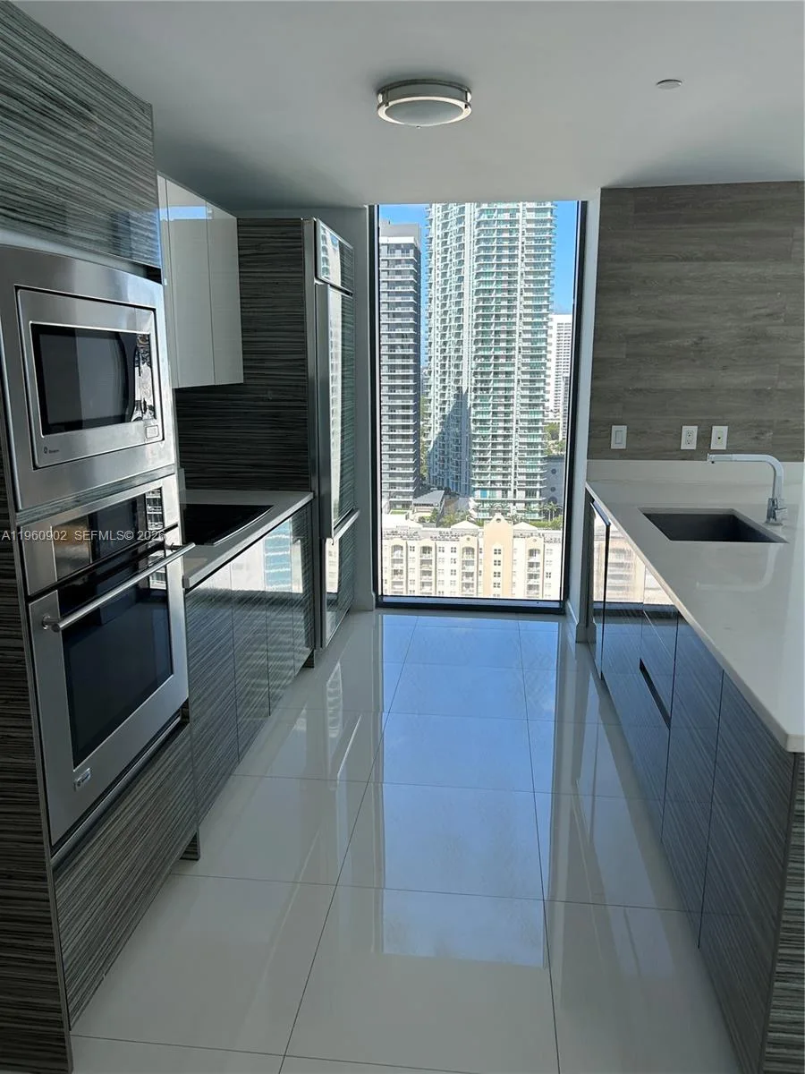 460 NE 28th St # 2401, Miami, FL 33137 photo 7