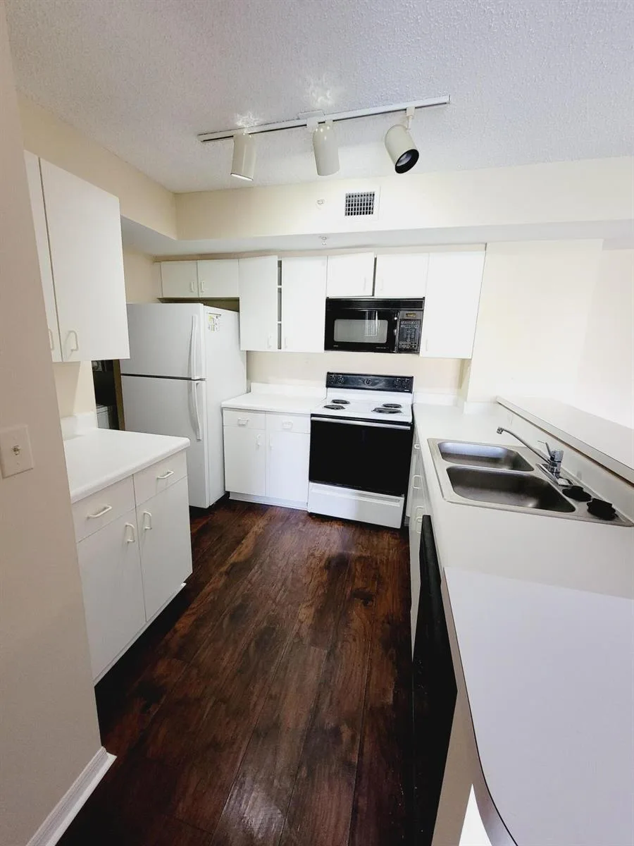 2640 S University Drive # 222, Davie, FL 33328 photo 6