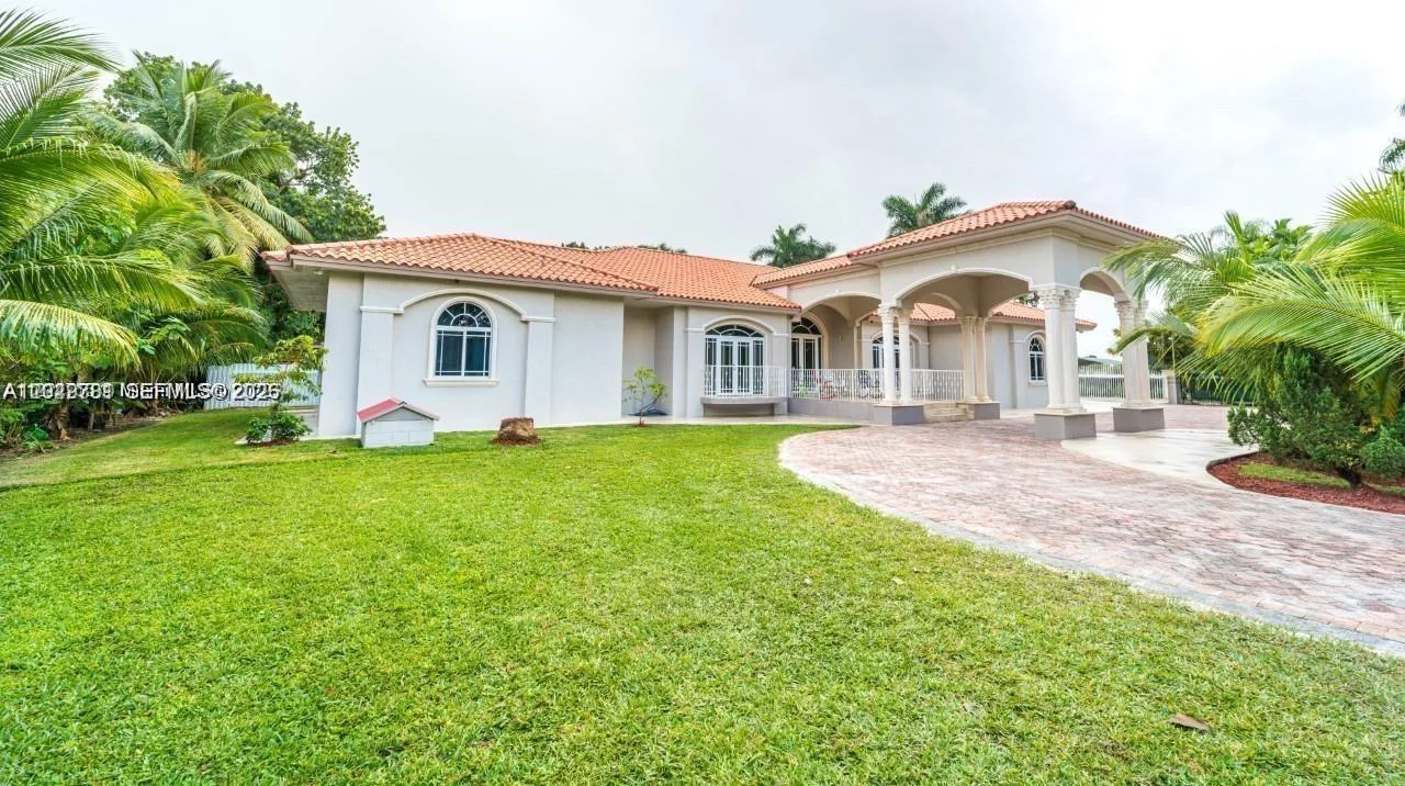 18390 SW 200th St, Miami, FL 33187 photo 10