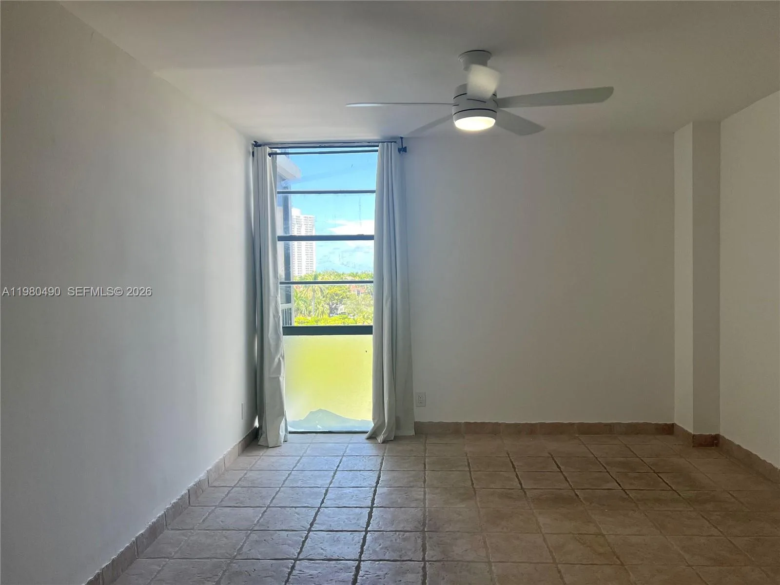3475 N Country Club Dr # 716, Aventura, FL 33180 photo 12