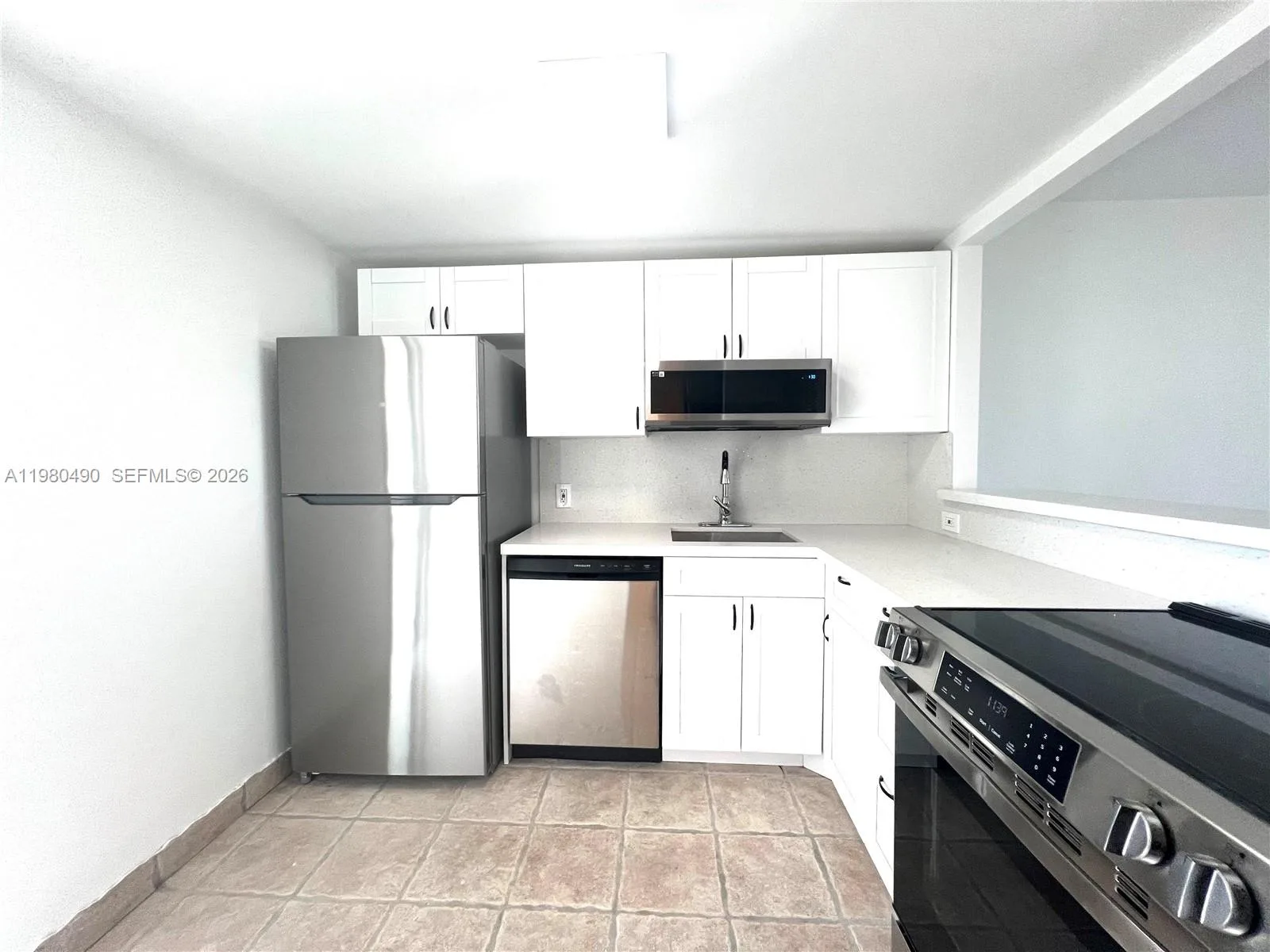 3475 N Country Club Dr # 716, Aventura, FL 33180 photo 3