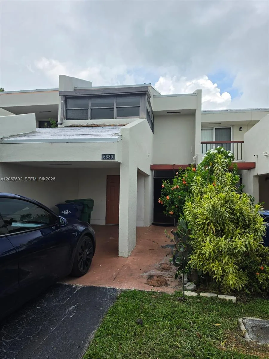 6630 Racquet Club Dr # 163, Lauderhill, FL 33319