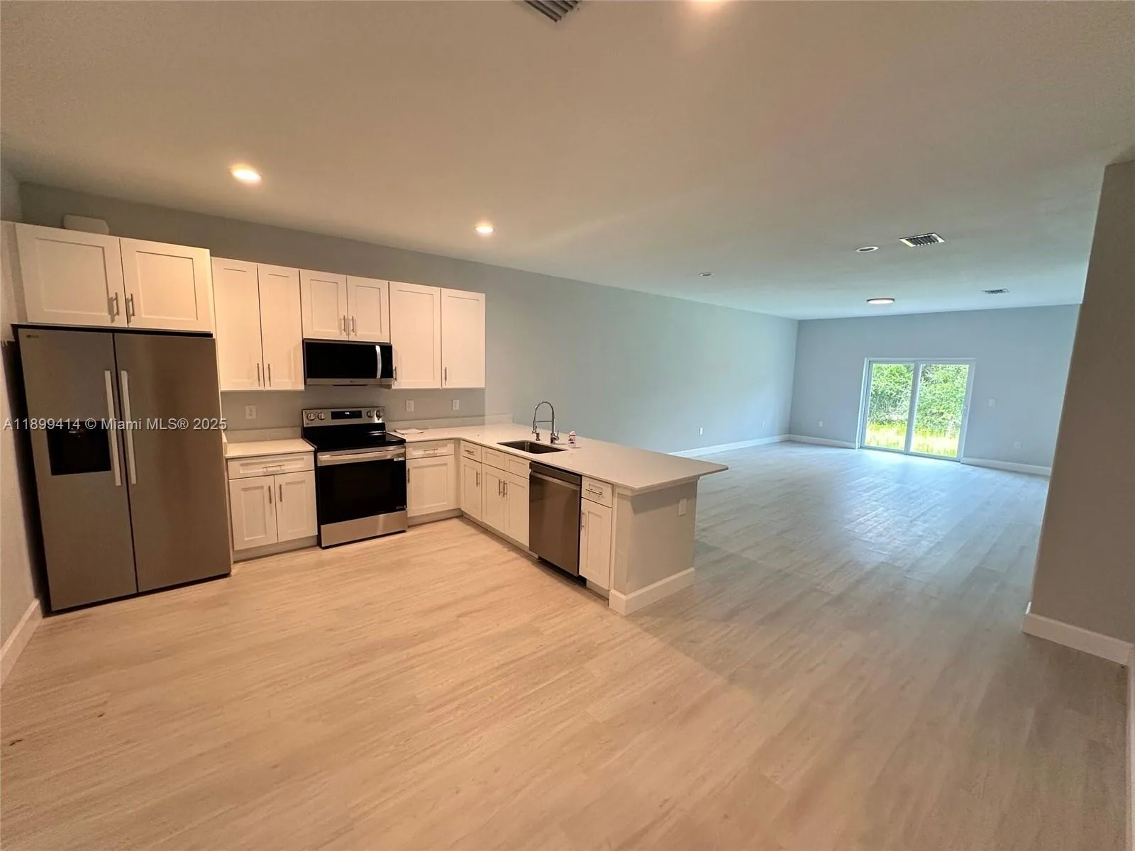 10387 Port Everglades St # 1, Port Charlotte, FL 33981 photo 3