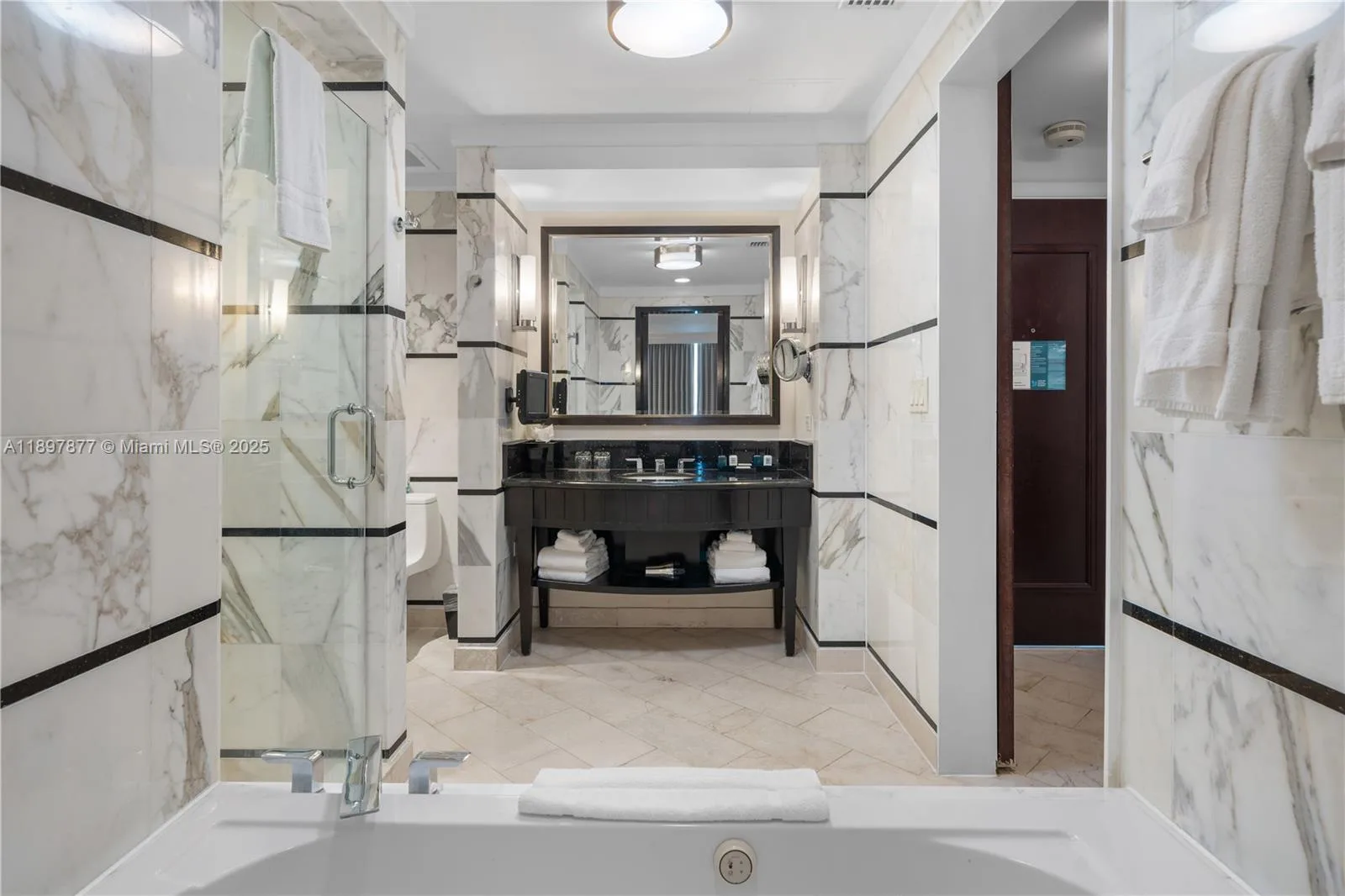 4391 Collins Ave # 1403, Miami Beach, FL 33140 photo 5