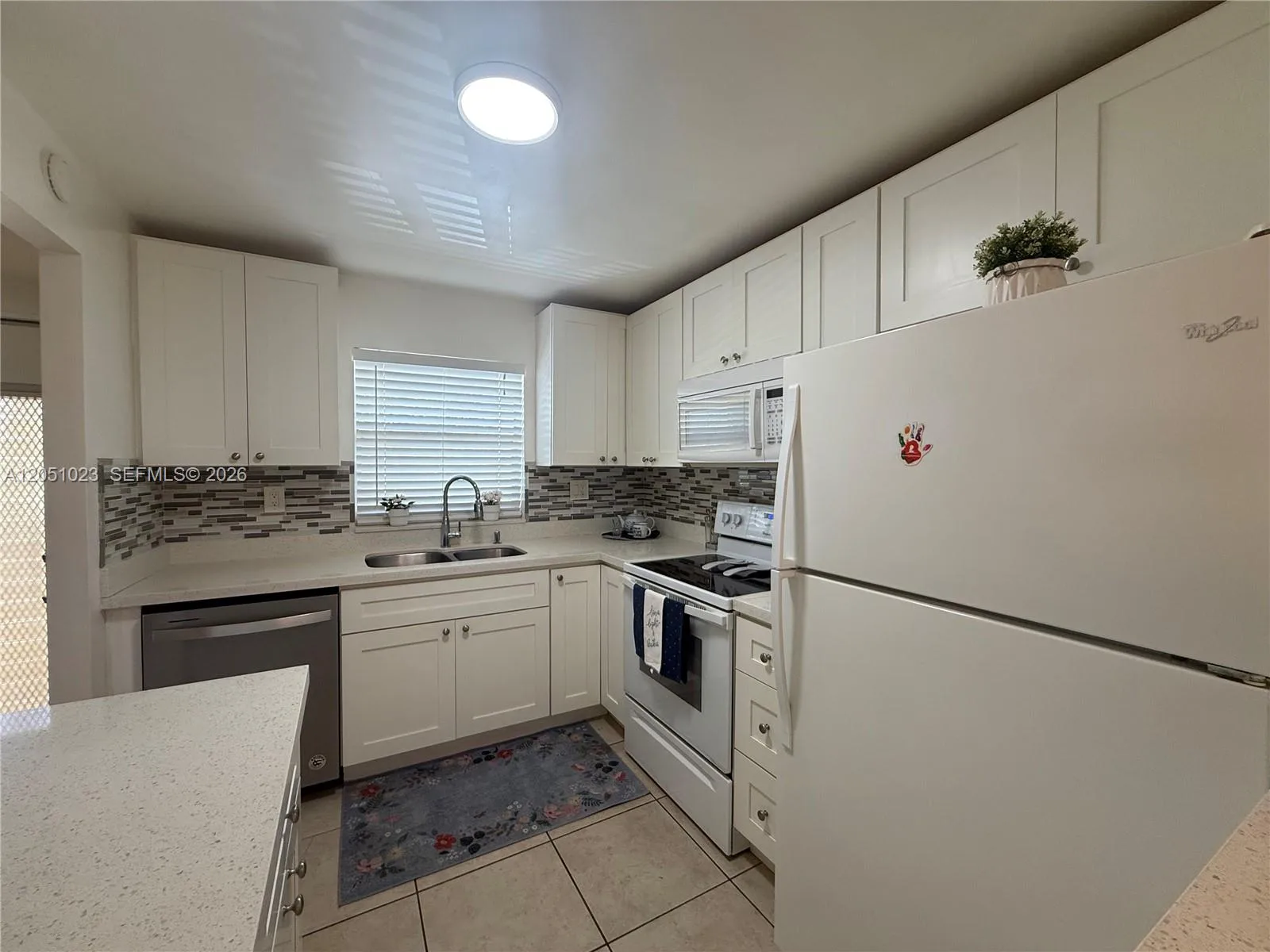 9540 Sunrise Lakes Blvd # 208, Sunrise, FL 33322 photo 4