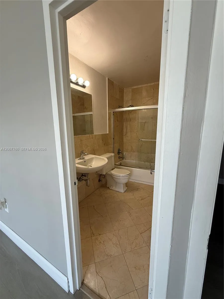 5313 Collins Ave # 1110, Miami Beach, FL 33140 photo 4