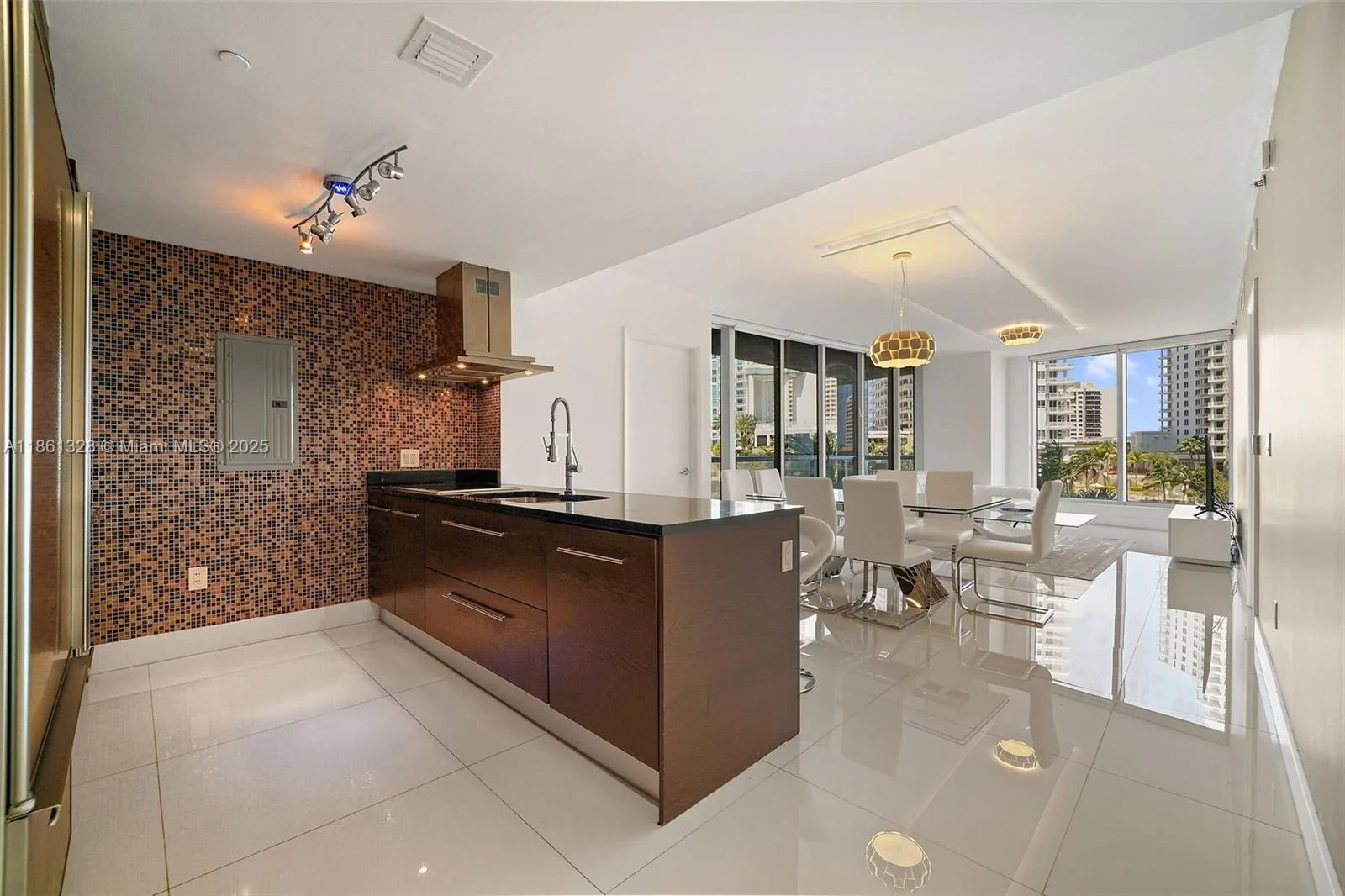 495 Brickell Ave # 402, Miami, FL 33131