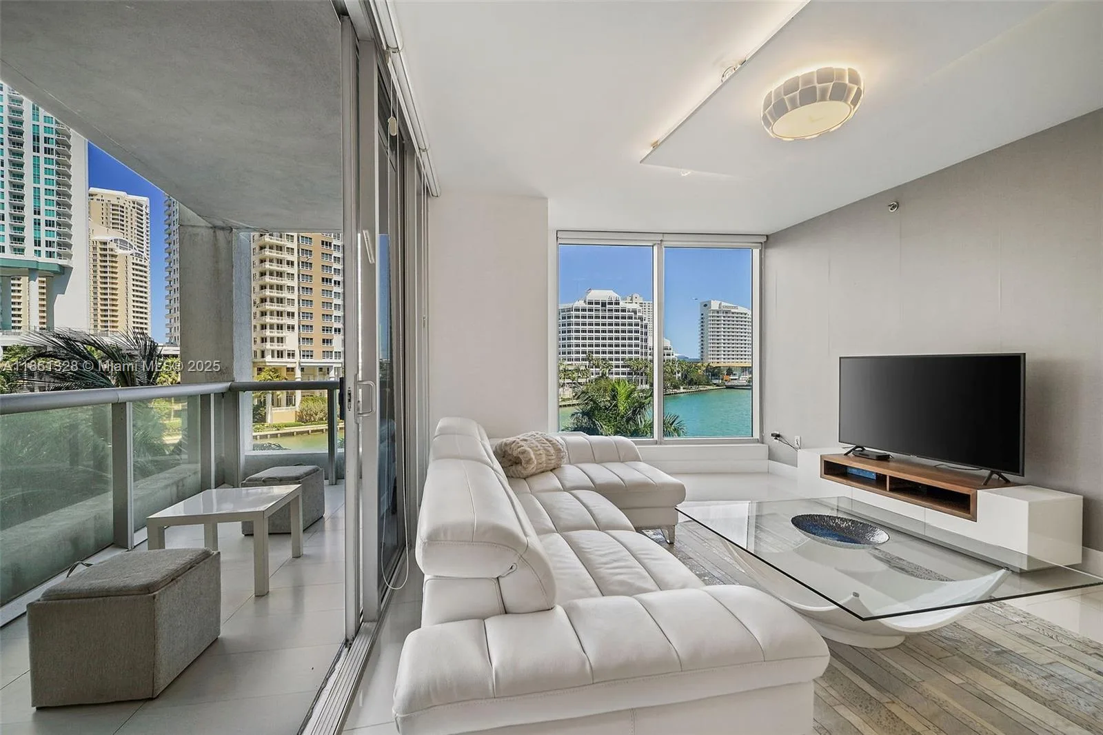 495 Brickell Ave # 402, Miami, FL 33131 photo 3